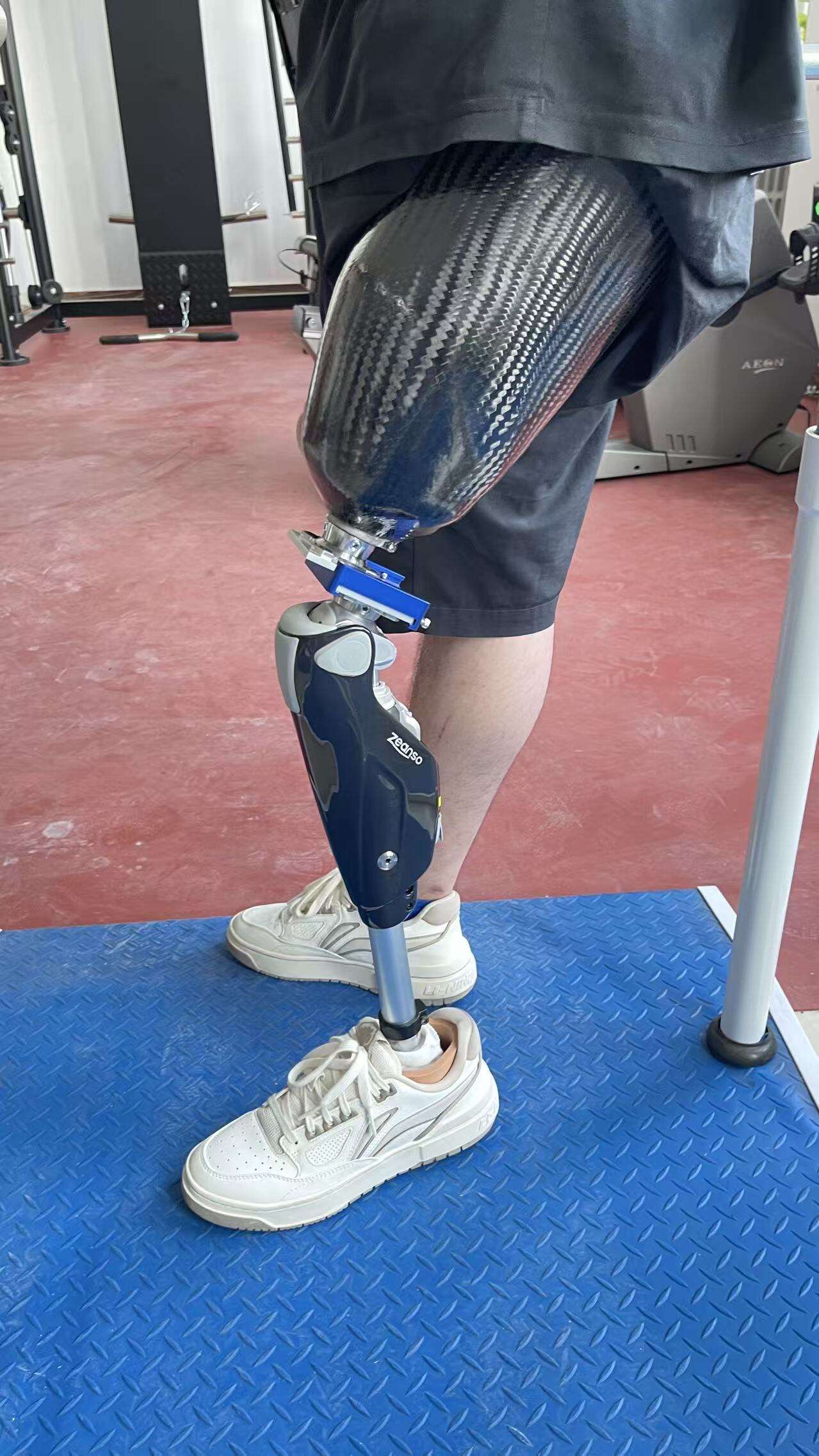 Wie funktioniert ein bionisches Kniegelenk?