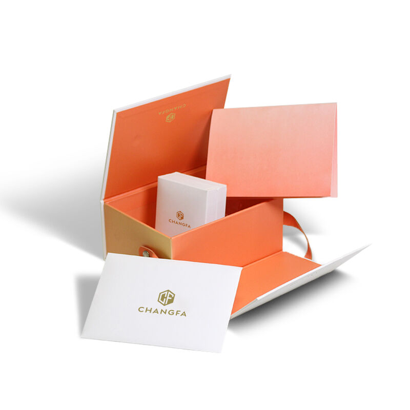 Kaxxa Ġewwa tal-Ġewwija ta' CF b’Eko-Ħbiberija b’Ferma Magnetika, Impermess, Irrepetibbli u Luksuża għall-Ġewwija b’Logo Stampat u Pakkett Uniċu