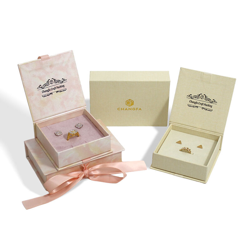 CF Μαγνητικό κουτί κοσμημάτων με ανοιγόμενο κάλυμμα και λουράκι