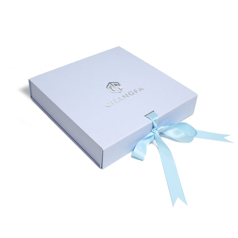 Caixa Dobrável em Papelão Duro com Forro em Seda Azul e Fecho em Fita, para Perucas CF