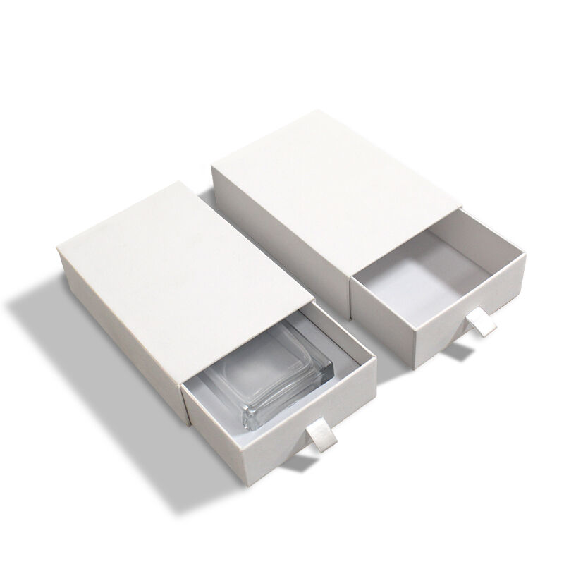 Kosmetik- og parfume-skuffeboks i hvid farve med EVA-indlæg