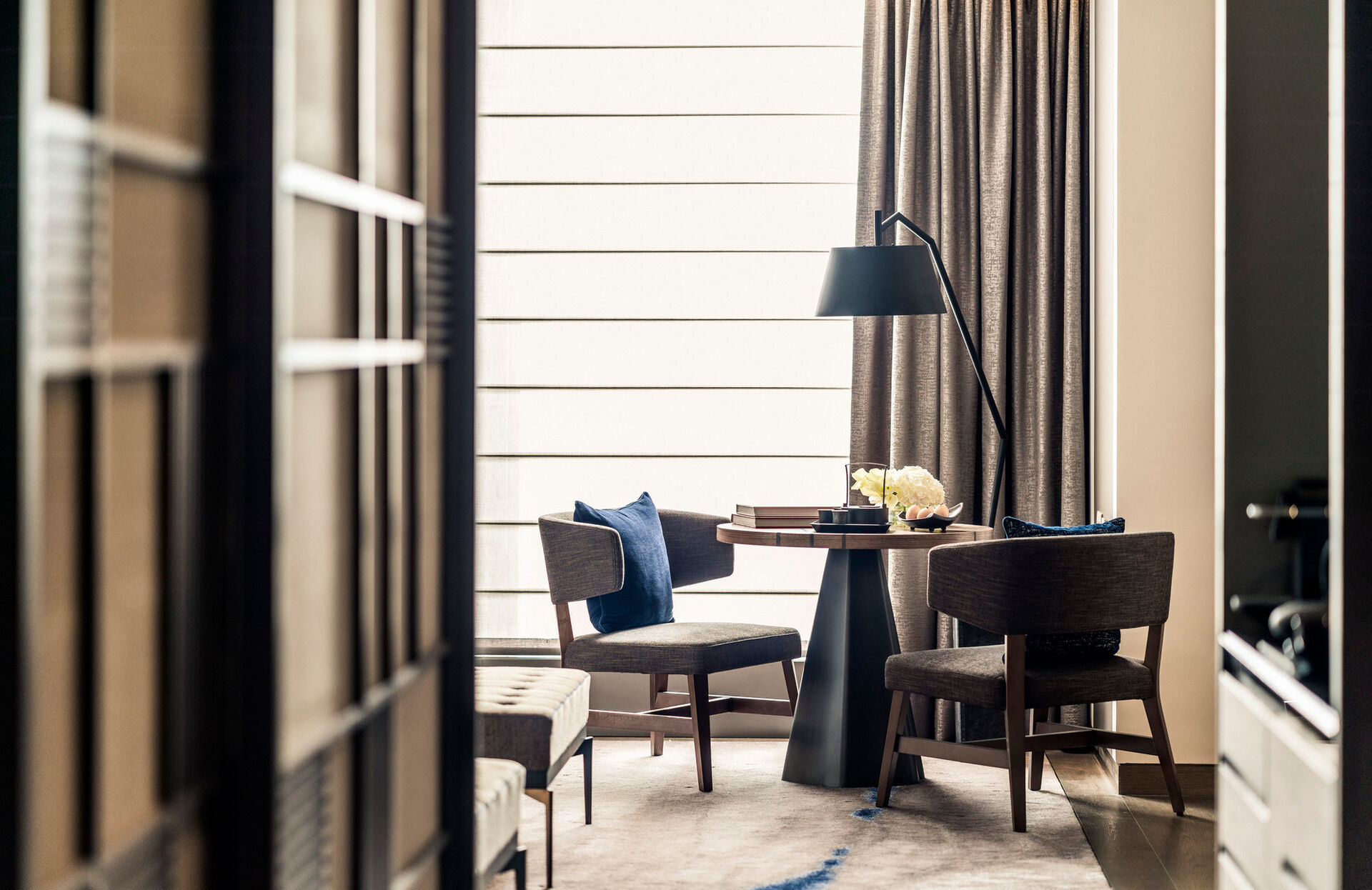 Maximizing Space with Smart Hotel Room Furniture