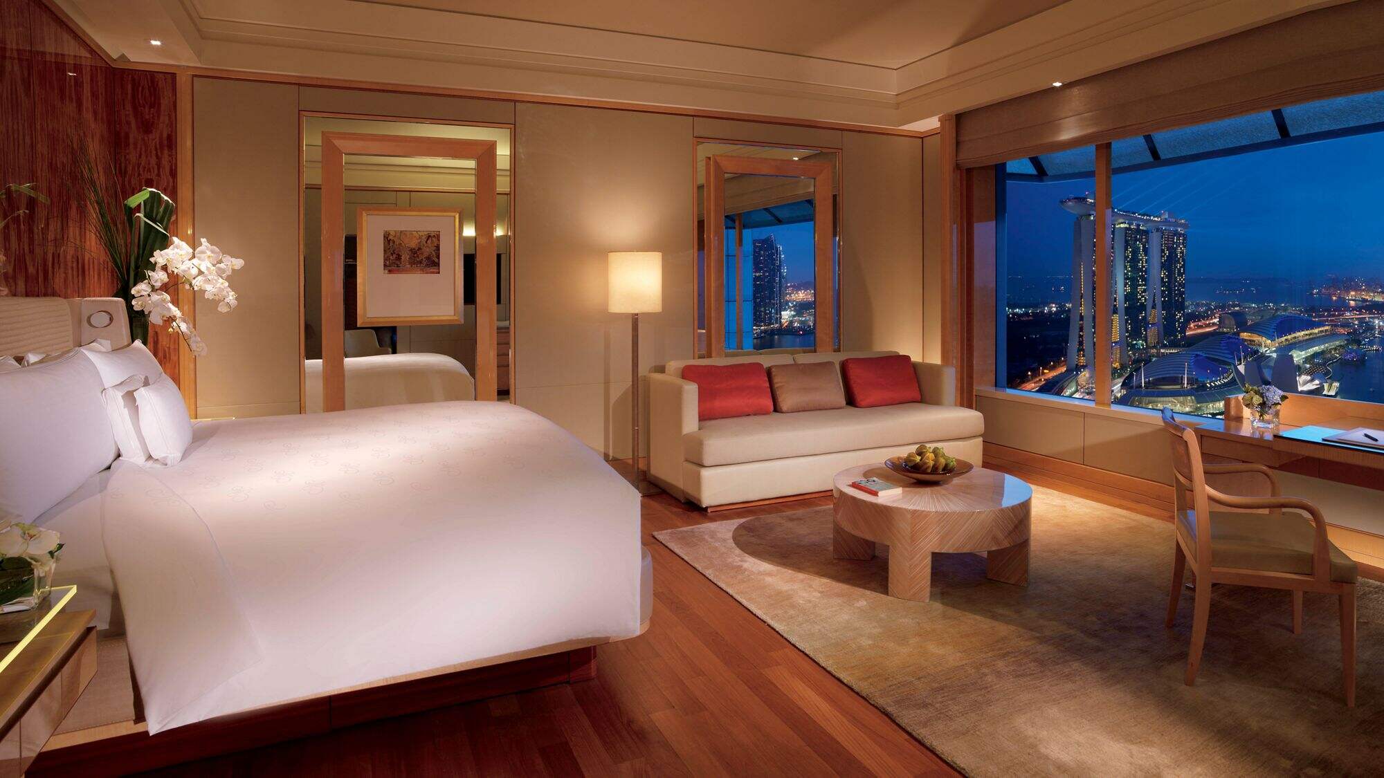 Singapore-Ritz Carlton Hotel 