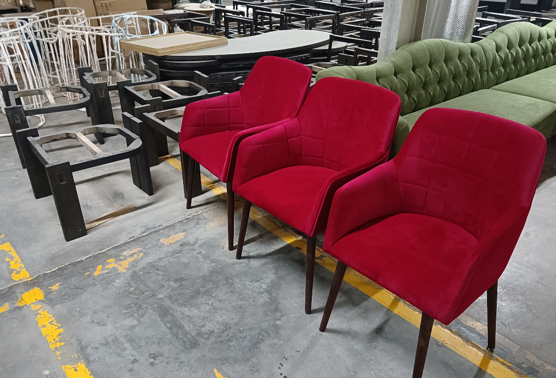 ما الذي يميز مصنعي الأثاث الجيدين للفنادق؟