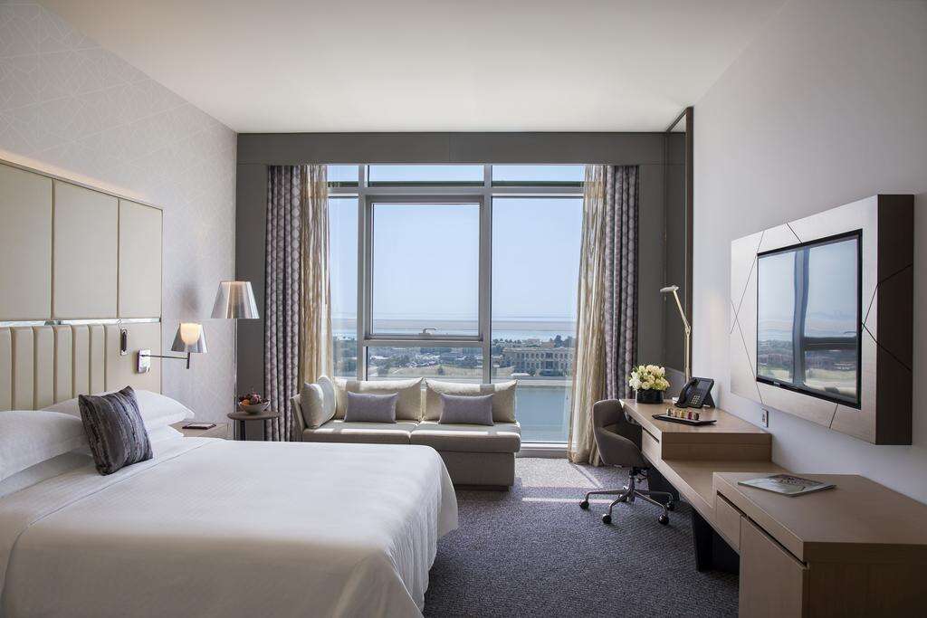 Pearl Rotana Capital Centre (3).jpg