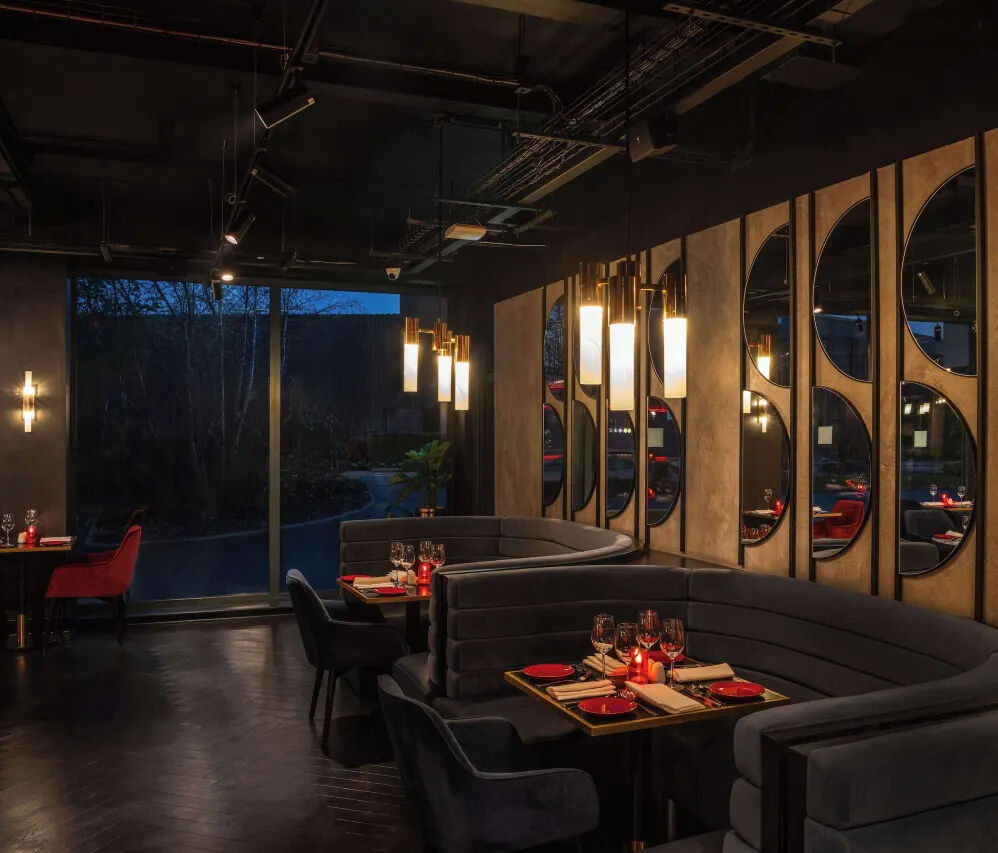 Radisson RED London Gatwick Airport