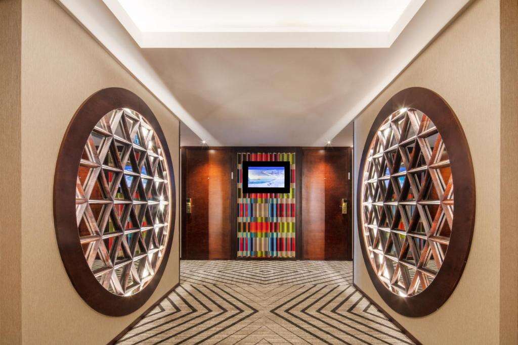 Isreal_Reinaissance Hotel