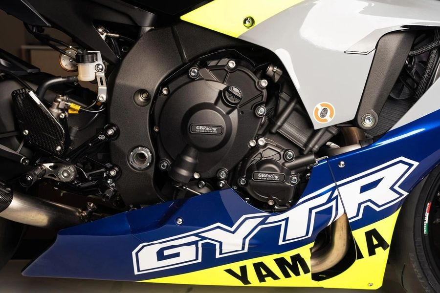 The Valentino Rossi Yamaha R1 is here4.png
