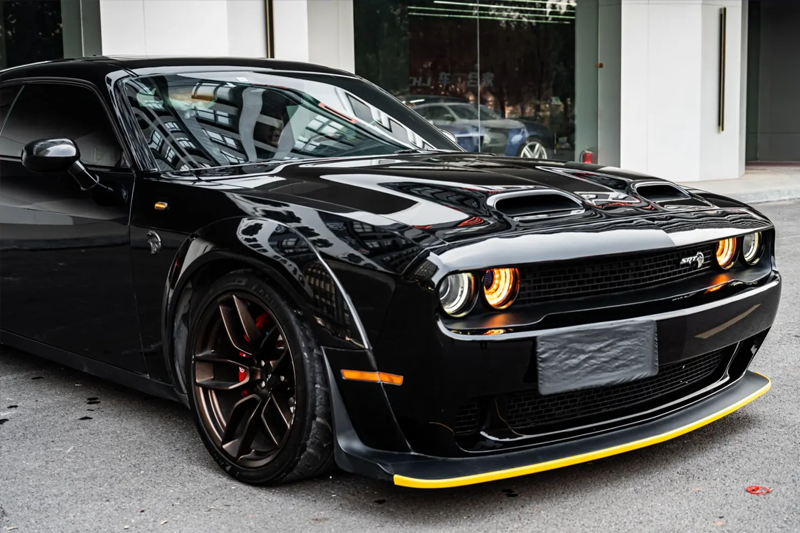 Dodge Hellcat's ultimate clash of muscle and performance reveals the amazing charm of this ultimate car!