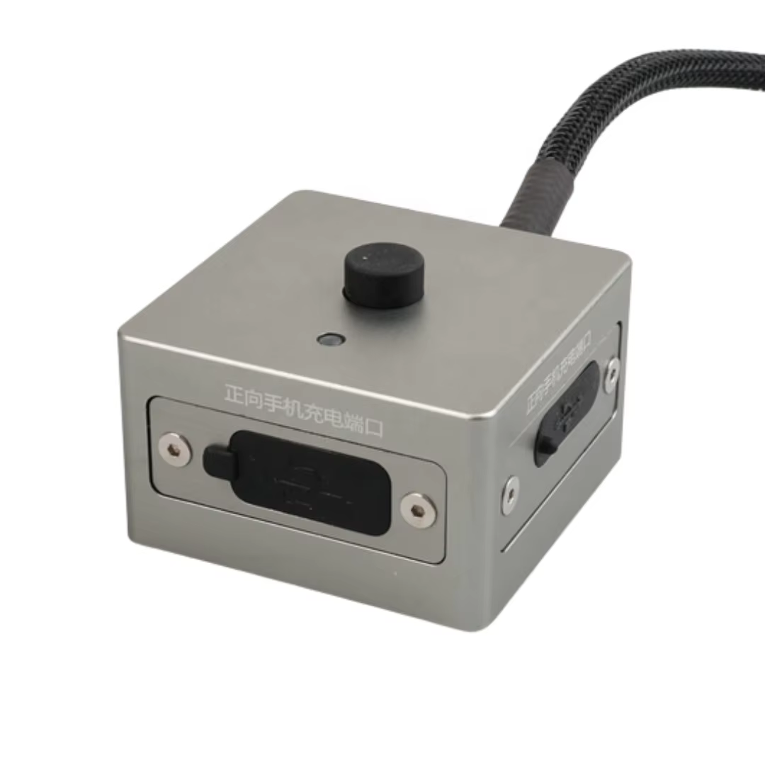 TIYPEOR Waterproof IP67 Motorcycle Bidirectional Charging Max 65W Output Motorcycle Battery Charging With Dual Port details