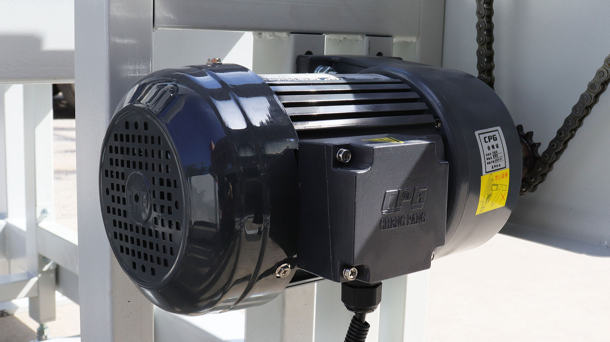 Vertical Elevator | Bulk & Finished Goods Conveyor for Multiple Industries