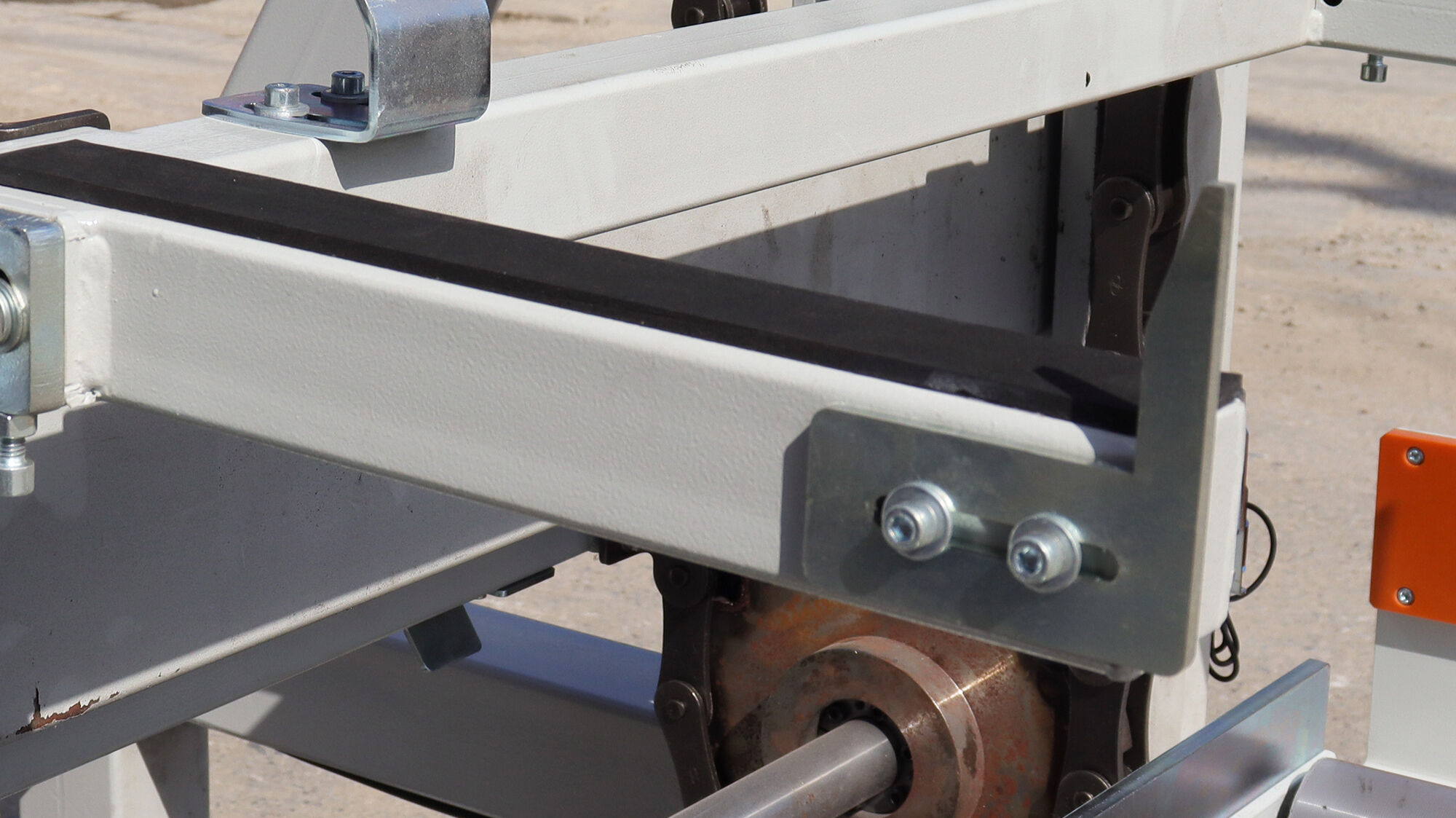 Vertical Elevator | Bulk & Finished Goods Conveyor for Multiple Industries