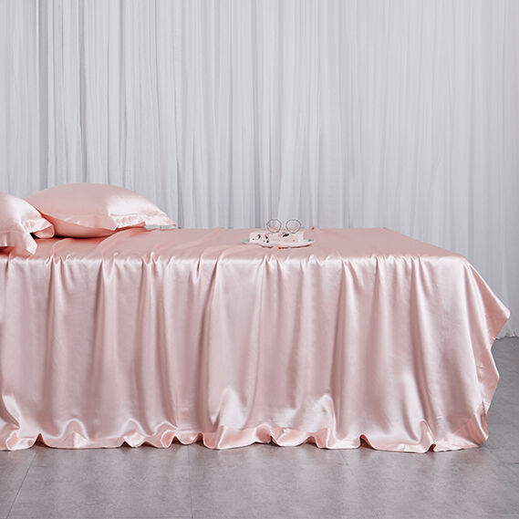 What Are the Trending Colors and Patterns for Luxury Silk Bed Sheets?