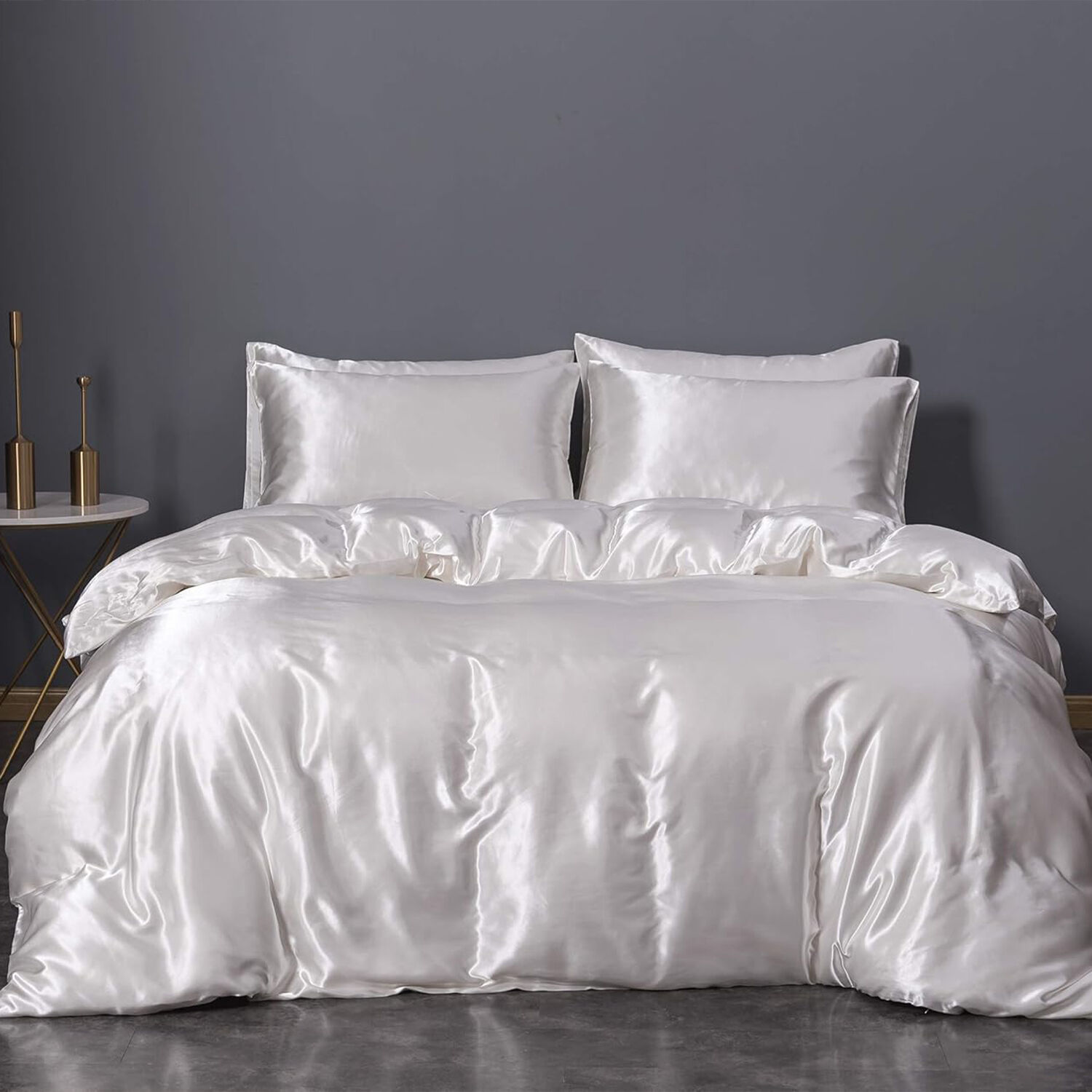 How Satin Silk Bedding Sets Enhance Your Bedroom Aesthetics