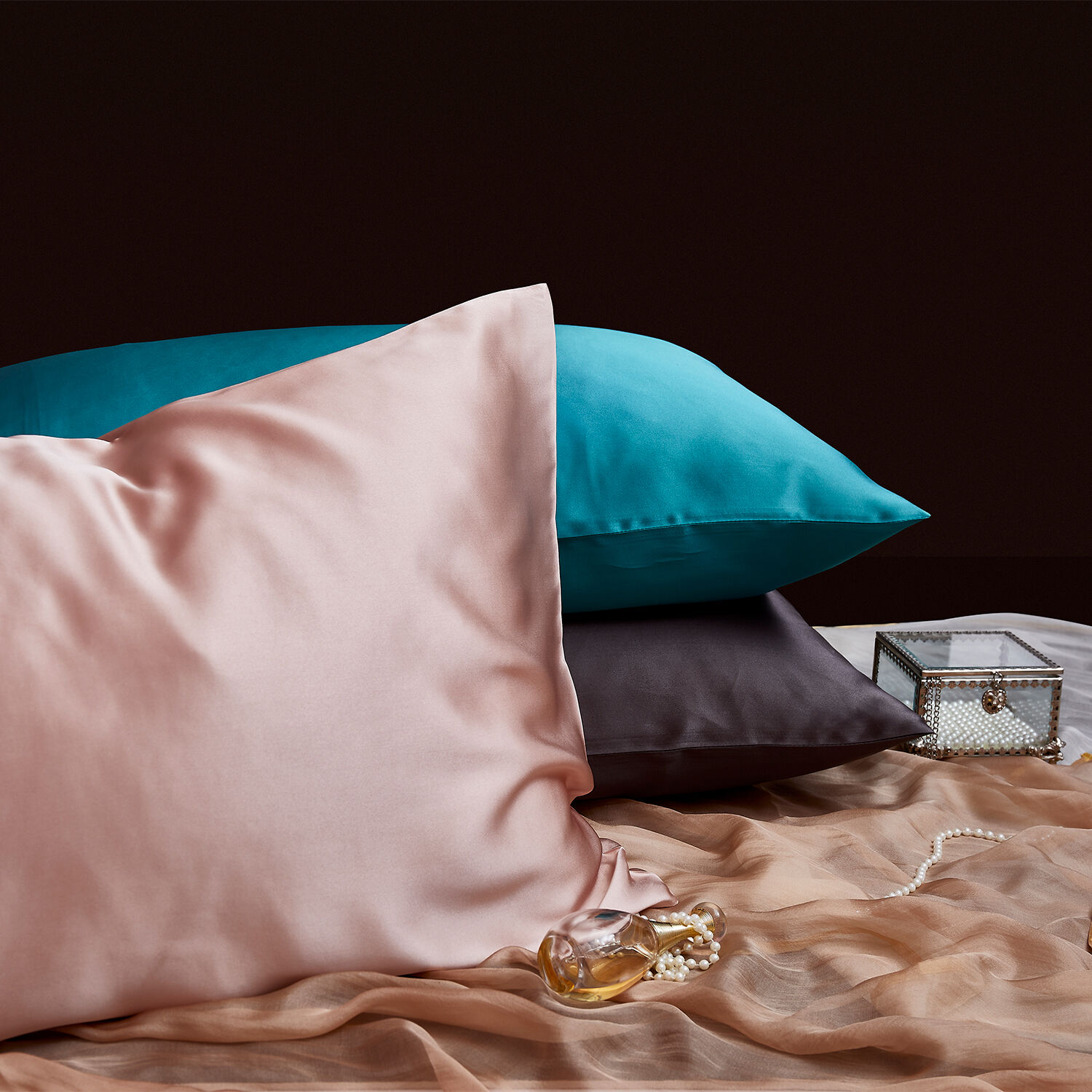 How High-Quality Silk Pillowcases Can Transform Your Beauty Sleep