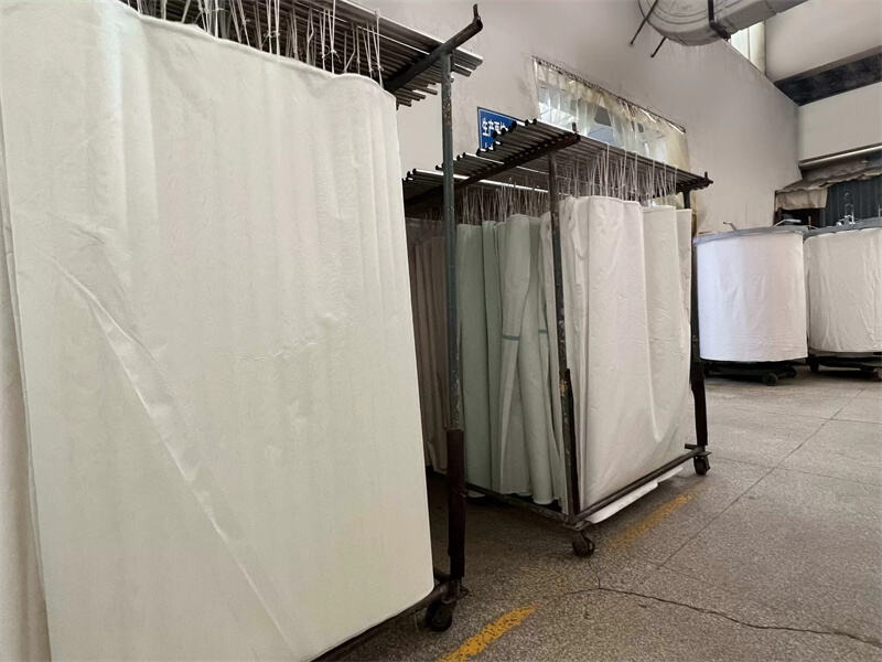 Käsiteltäväksi tarkoitettu silkki