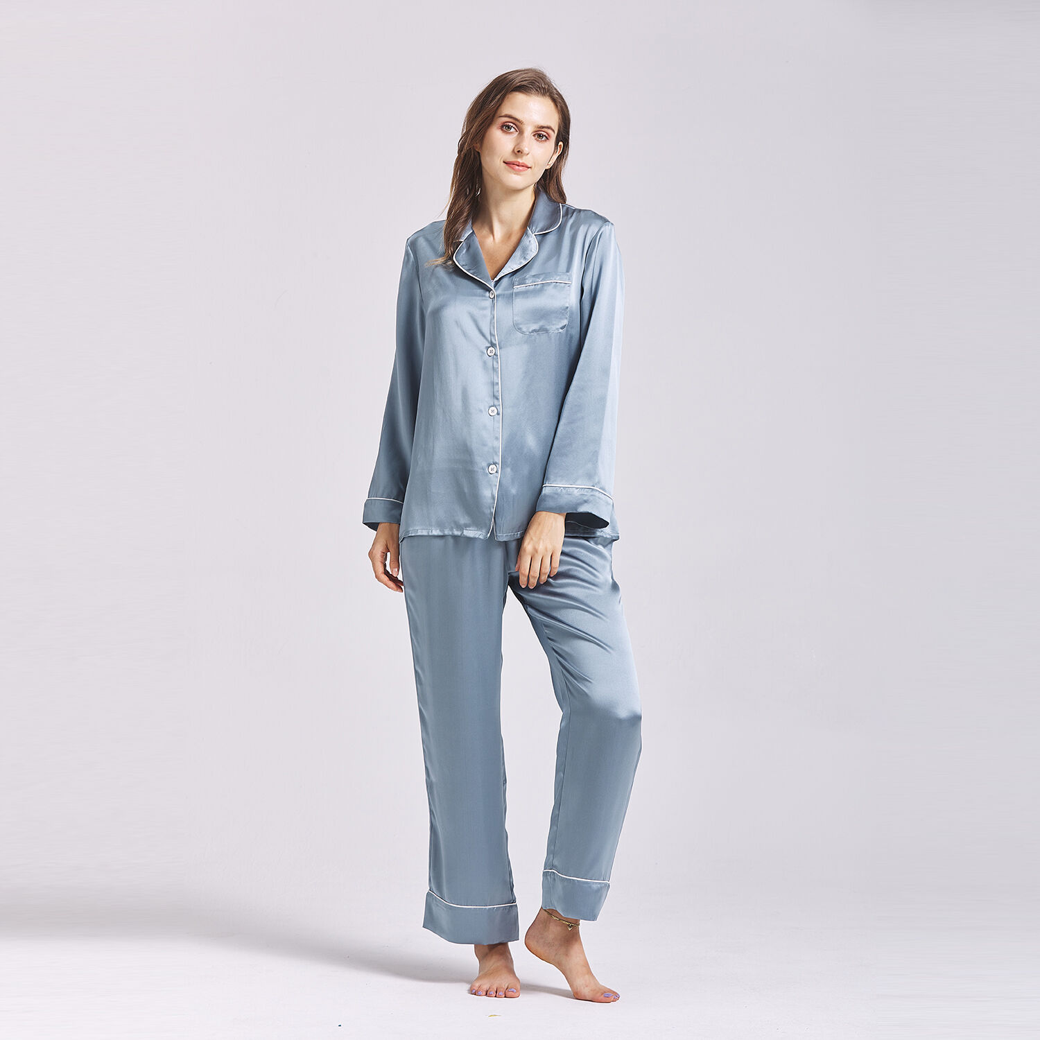 Where to Find the Best Wholesale Deals on Women's Silk Pajama Sets