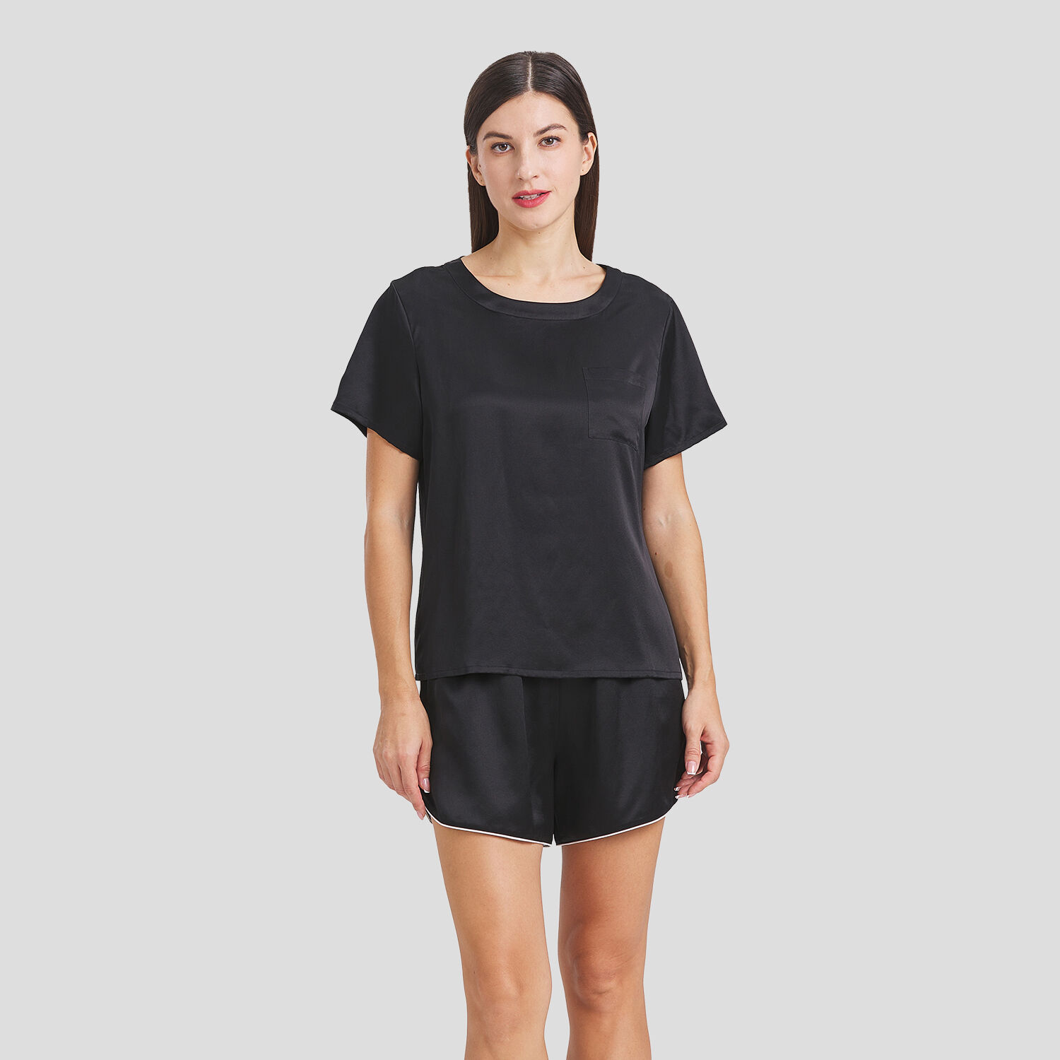 Custom 100% Mulberry Silk Nightwear Soft Silk Loungewear Two Piece Set Tops and Shorts for Indoor Hotel Daily Use