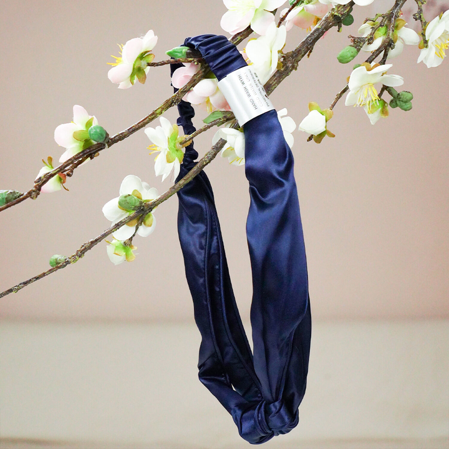 How to Choose the Best Silk Headband for Your Sleep Needs