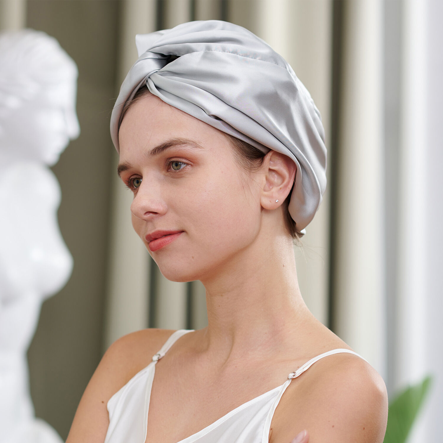 What Makes Sleep Silk Bonnets a Must-Have for Beauty Sleep?