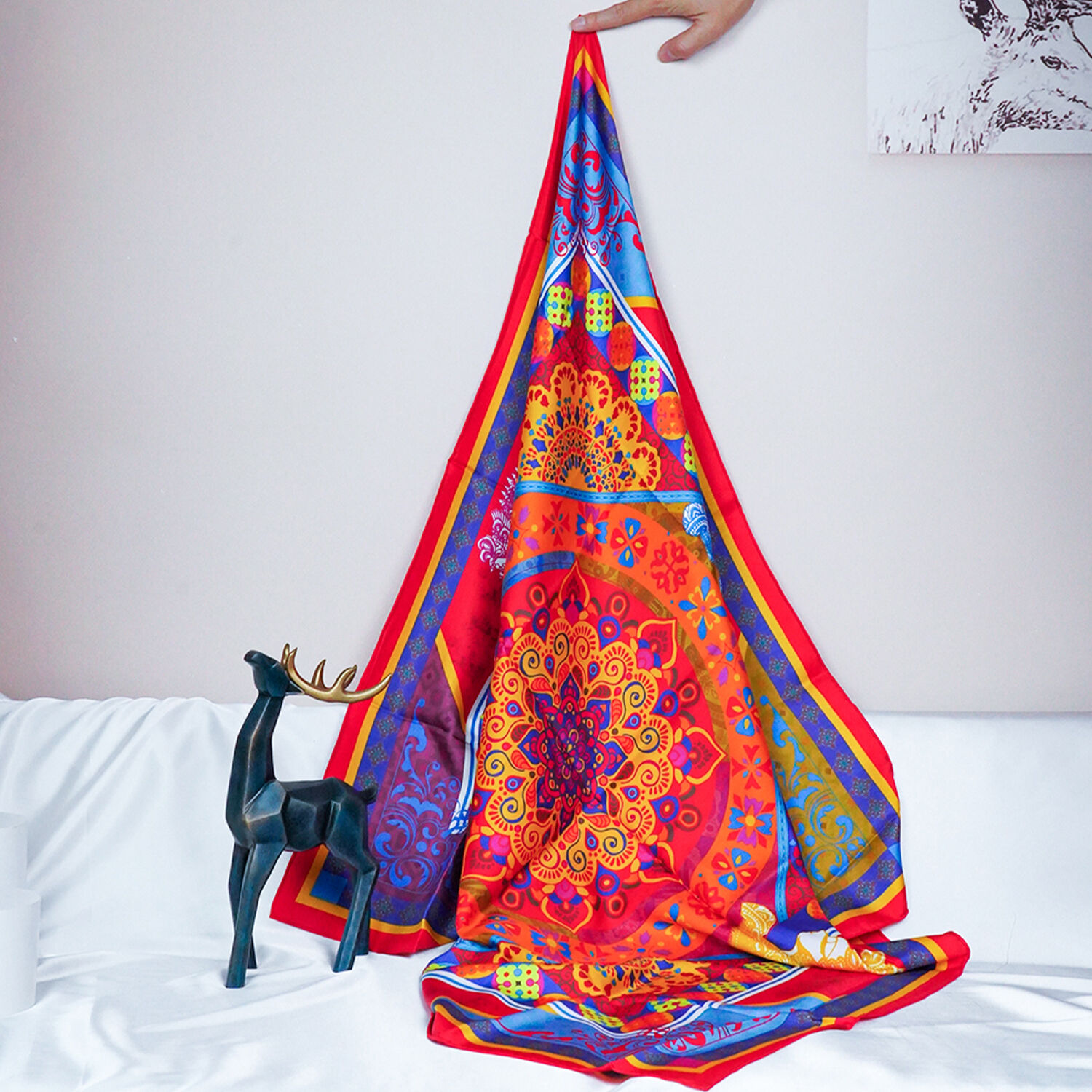 How to Choose the Perfect Silk Scarf for Every Occasion