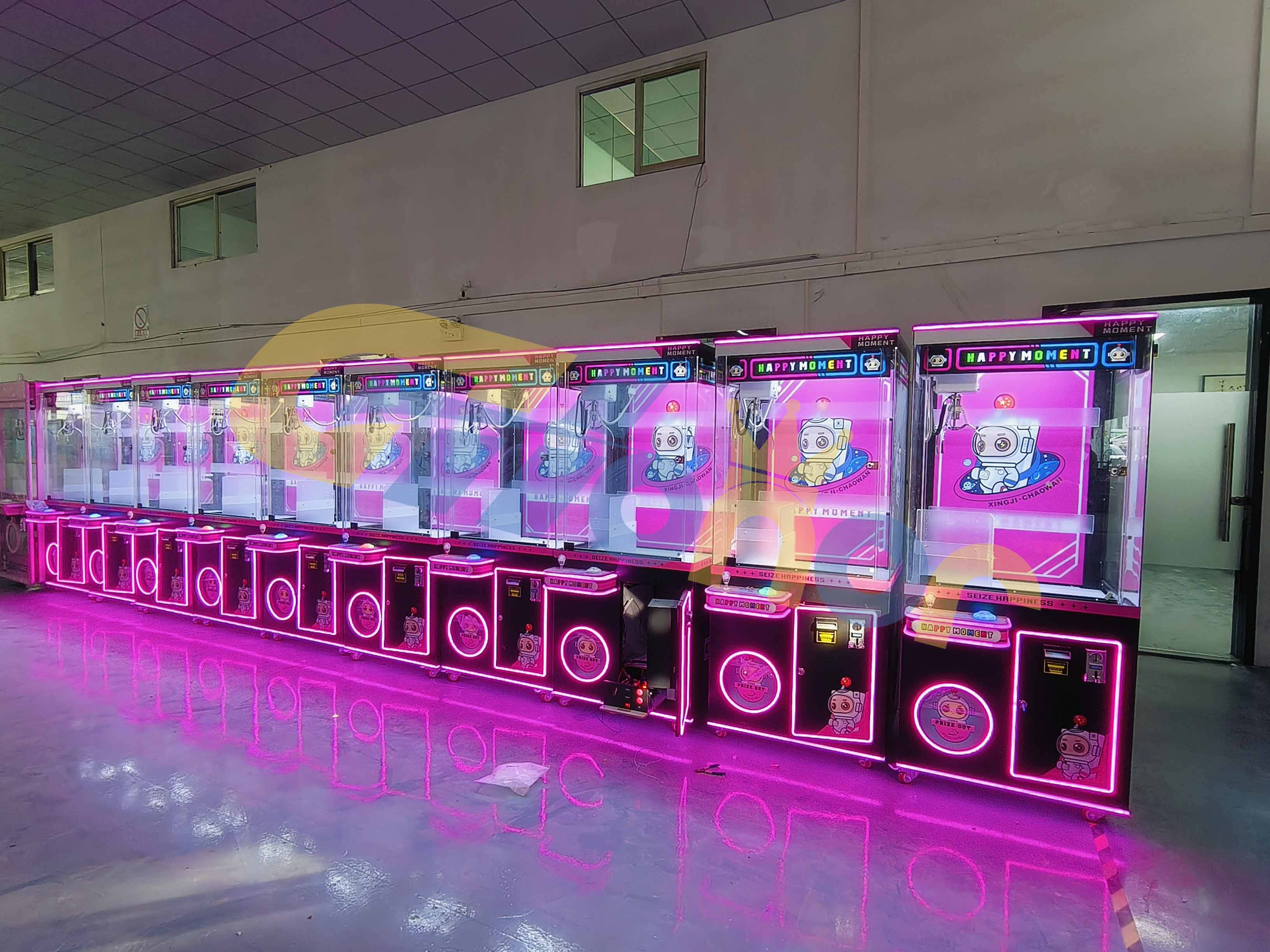 Machine à grue rentable : la solution certifiée CE et personnalisable de G-Honor pour les lieux de divertissement