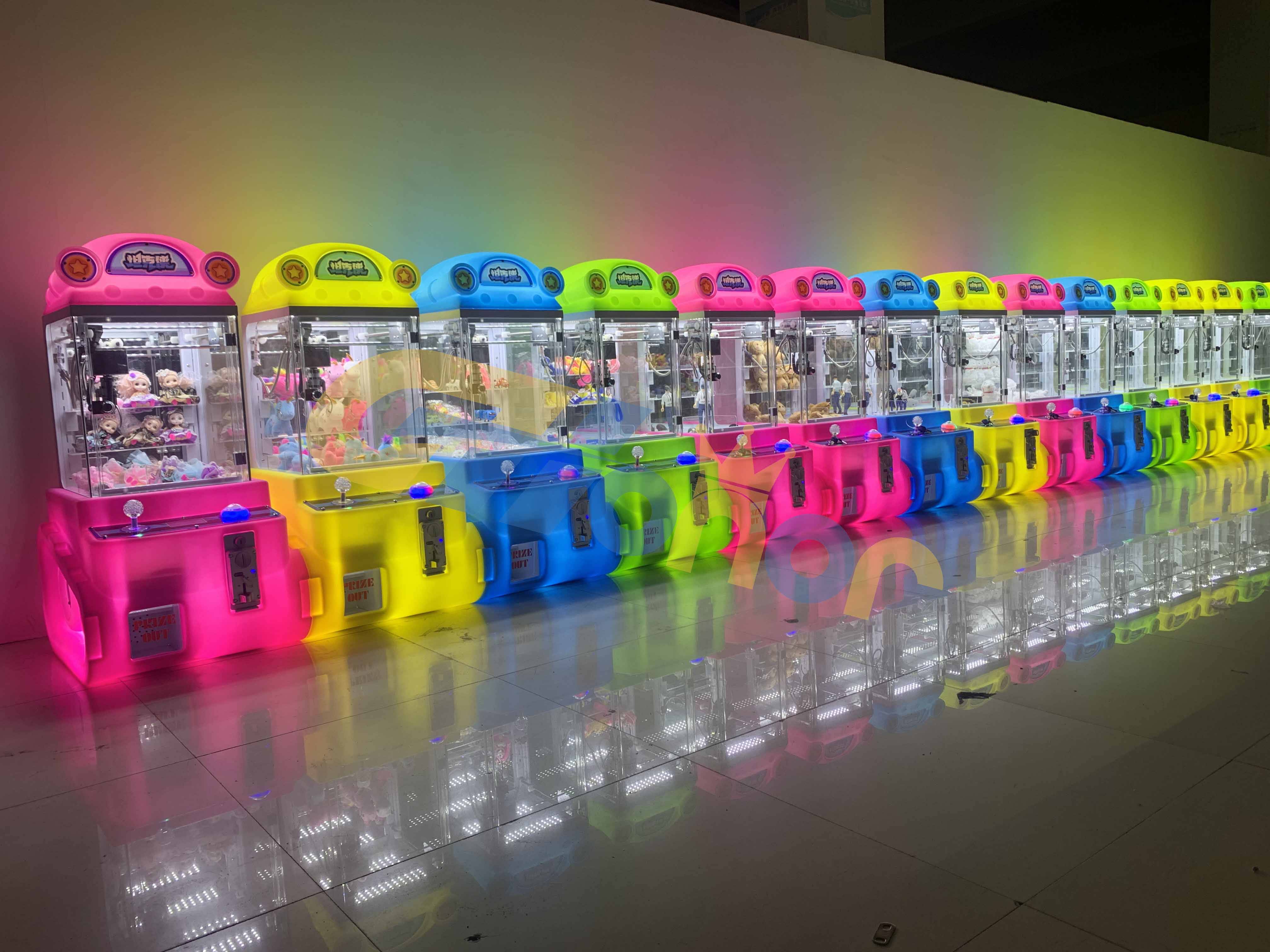 Jeu intuitif, profit maximal : La machine à griffes G-Honor avec système de consignes clair