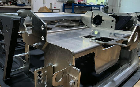 Developing core components for high-precision logistics guidance vehicles