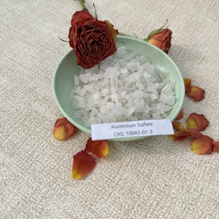 Qalabka Sanaadiga ah 25kg PE Bageed Aluumiinim Kasilfaat Tabaqda Aluminka Yar 16% Al₂O₃ Xaqiiqsiga Biyaha