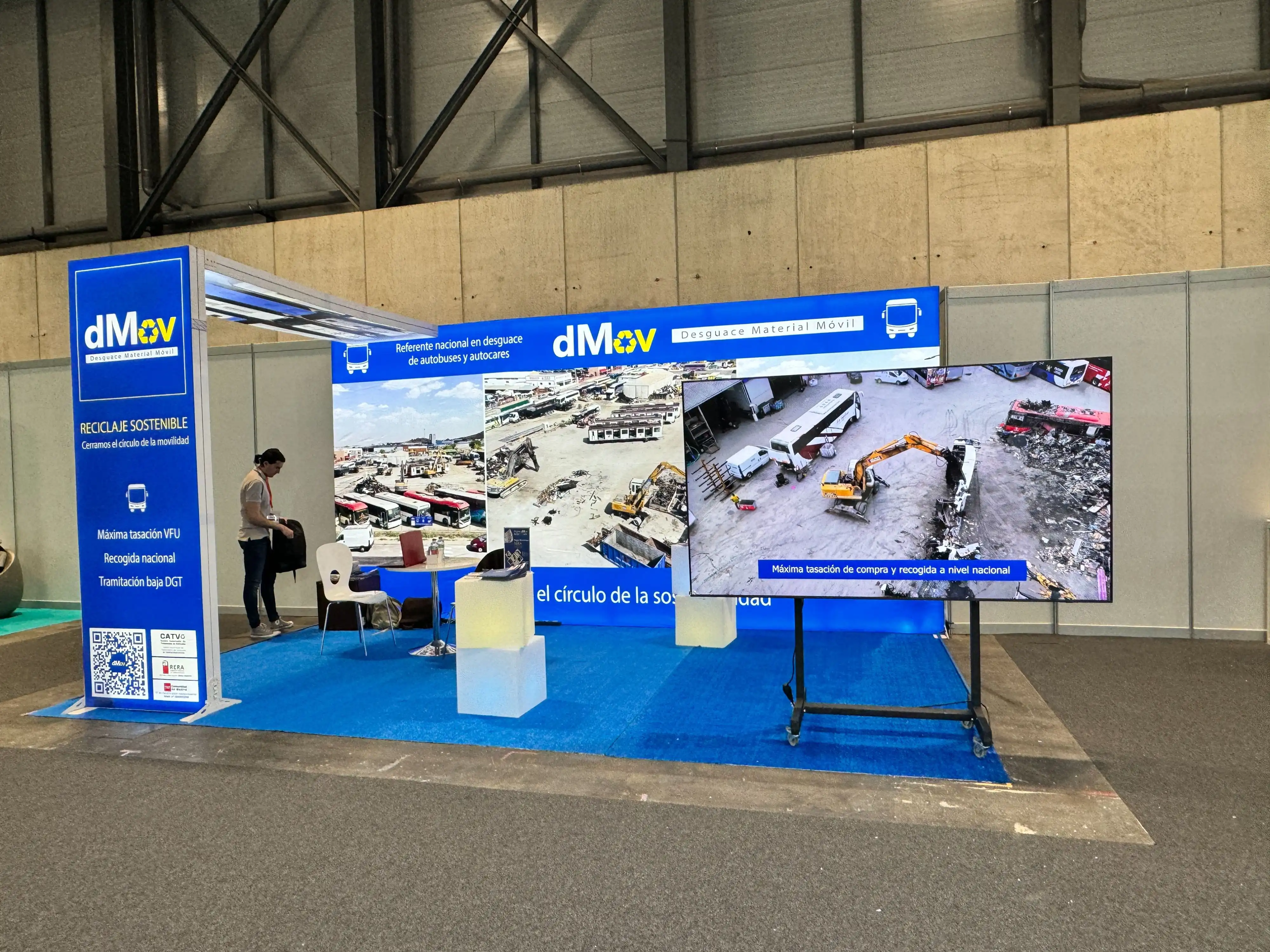 Exhibition case picture display