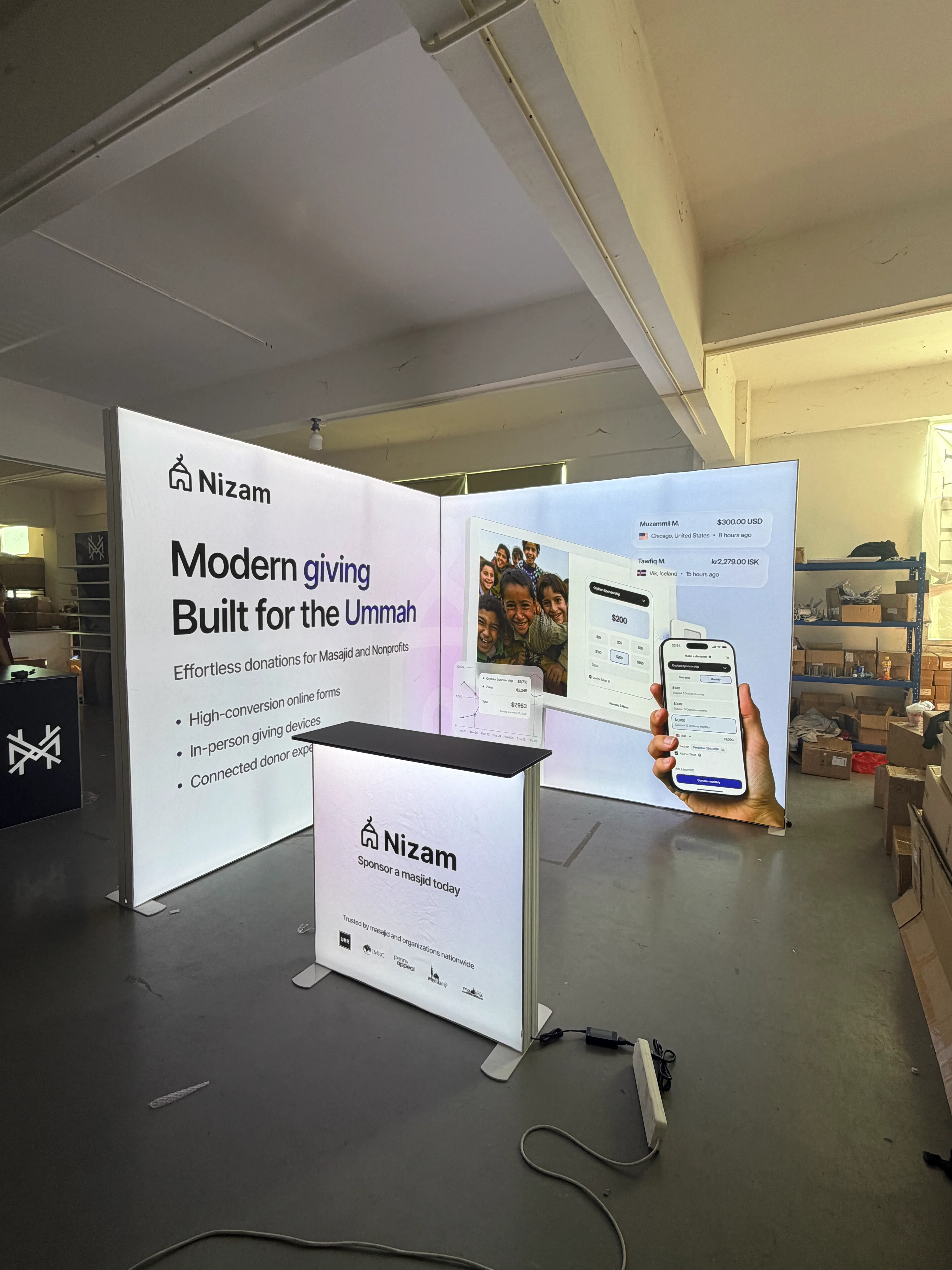 Exhibition case picture display