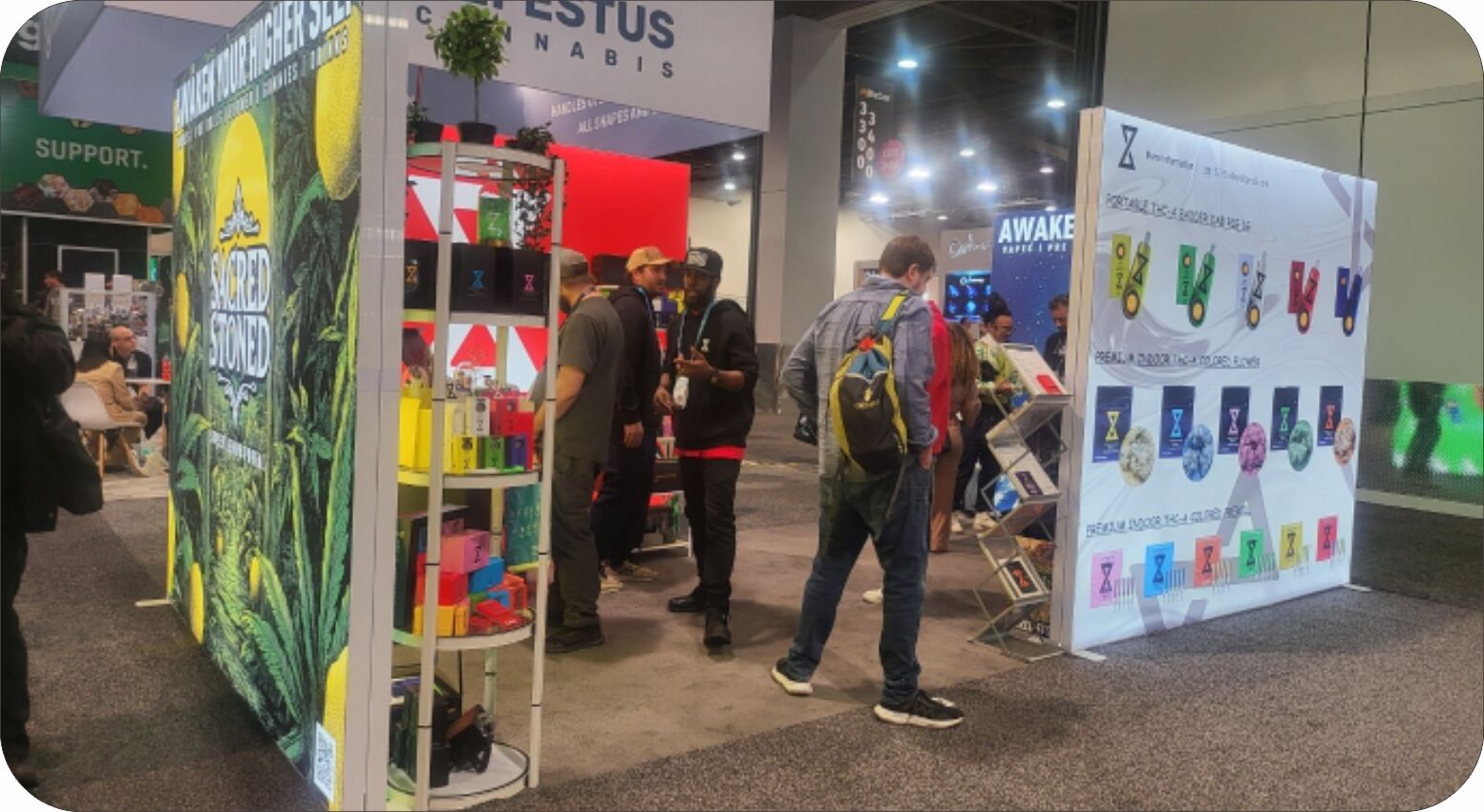 Výstavní skříň pro zobrazení obrázků