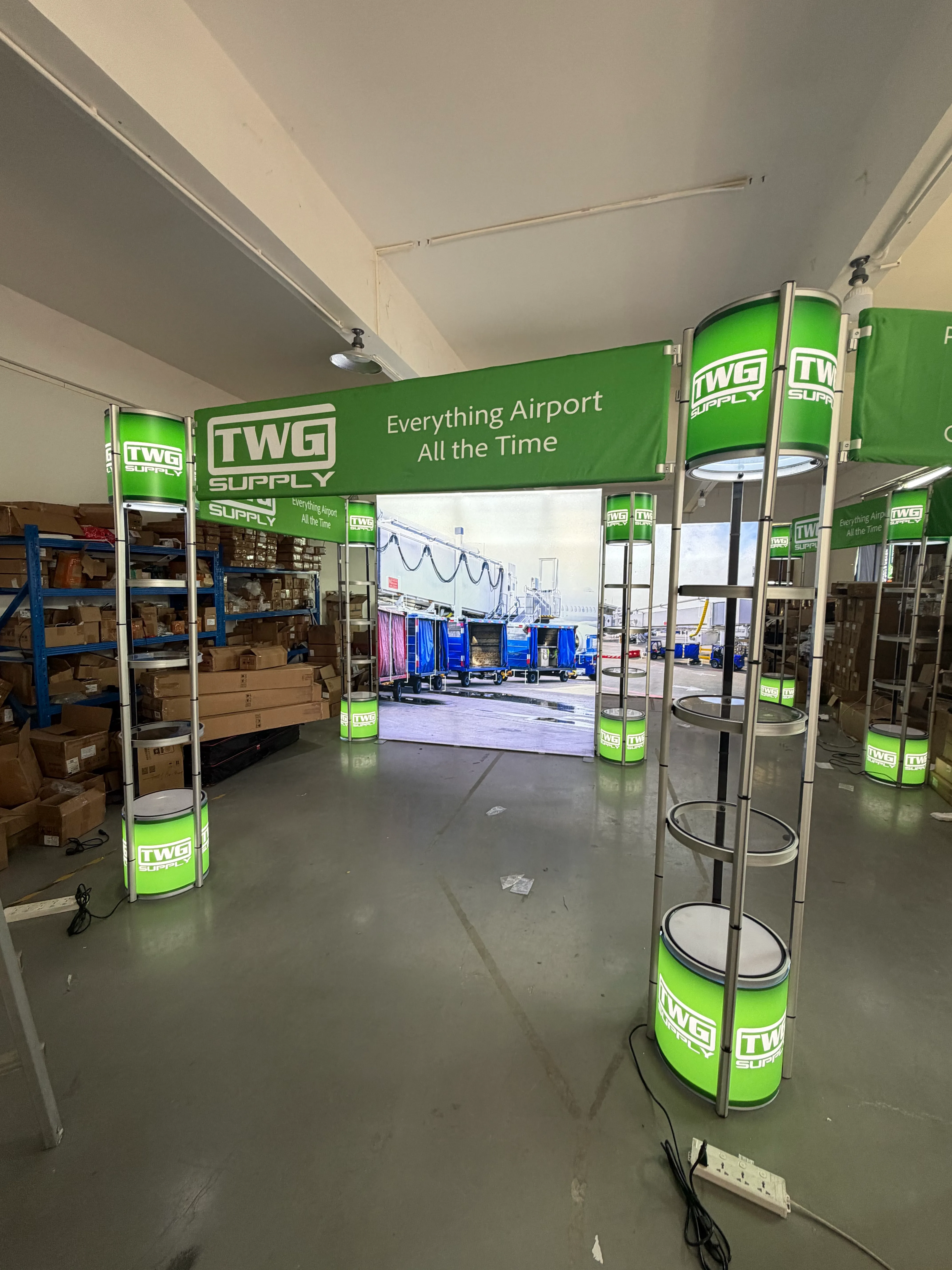 Exhibition case picture display