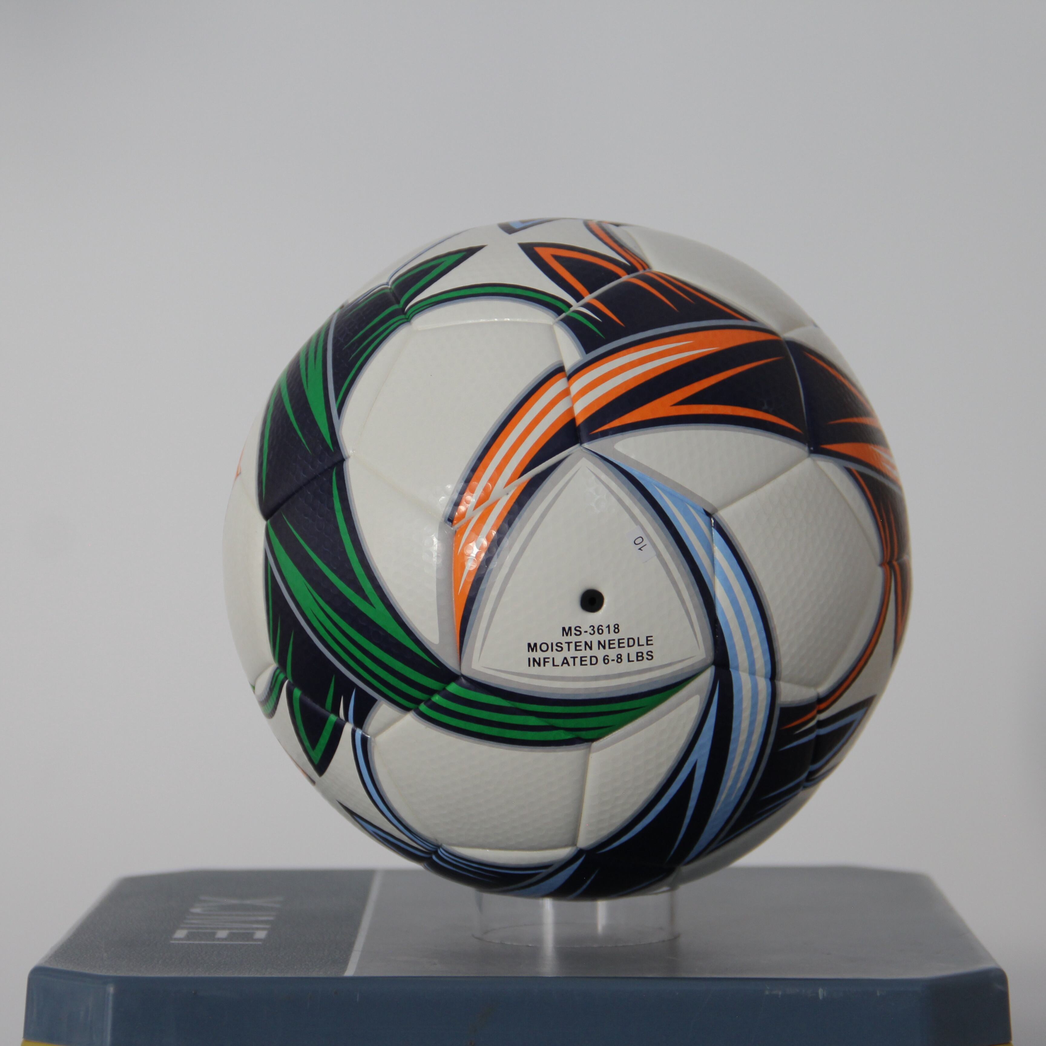 How does soccer ball size 5 affect player performance?
