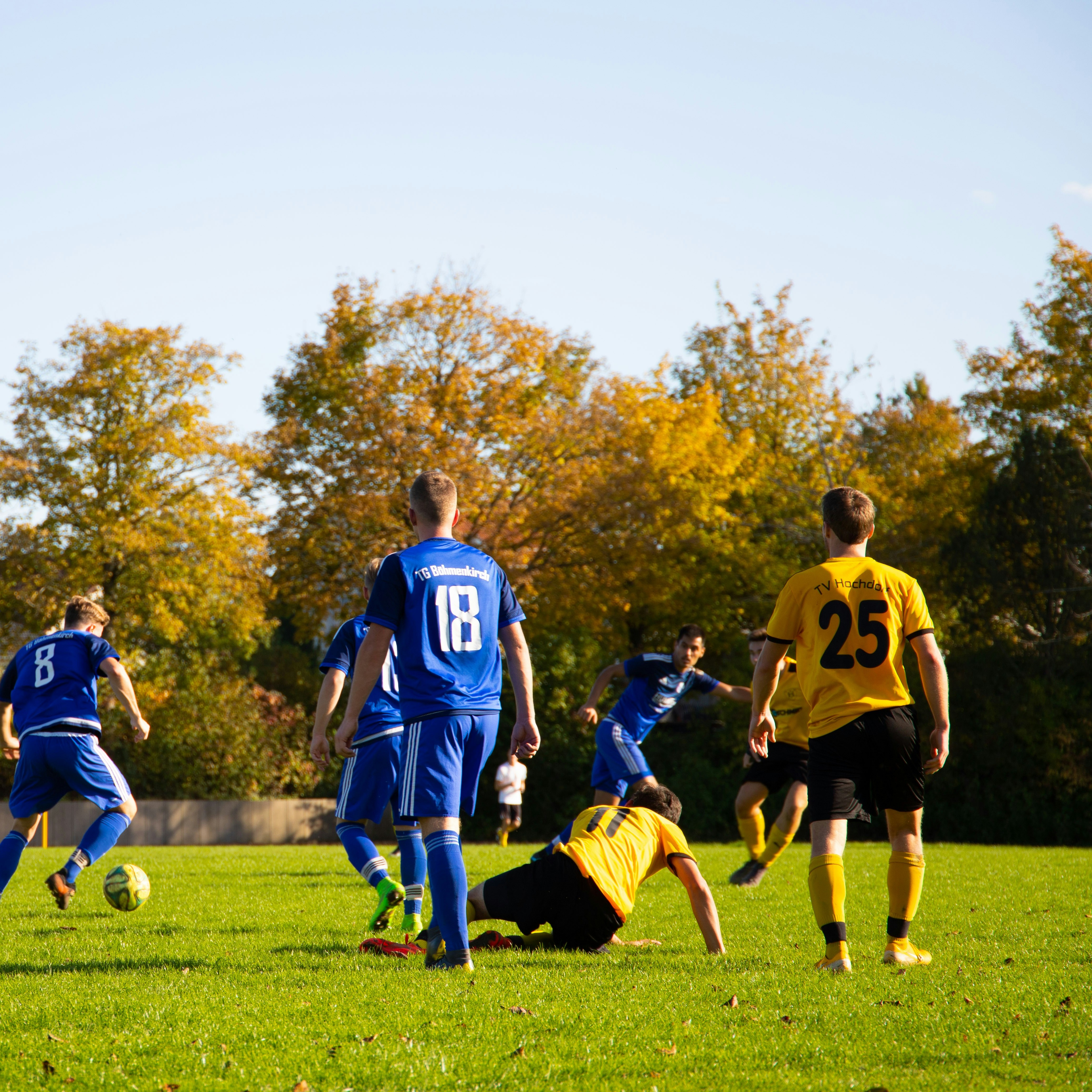 PU vs TPU vs PVC Soccer Balls: Which Material Is Best for Your Market?