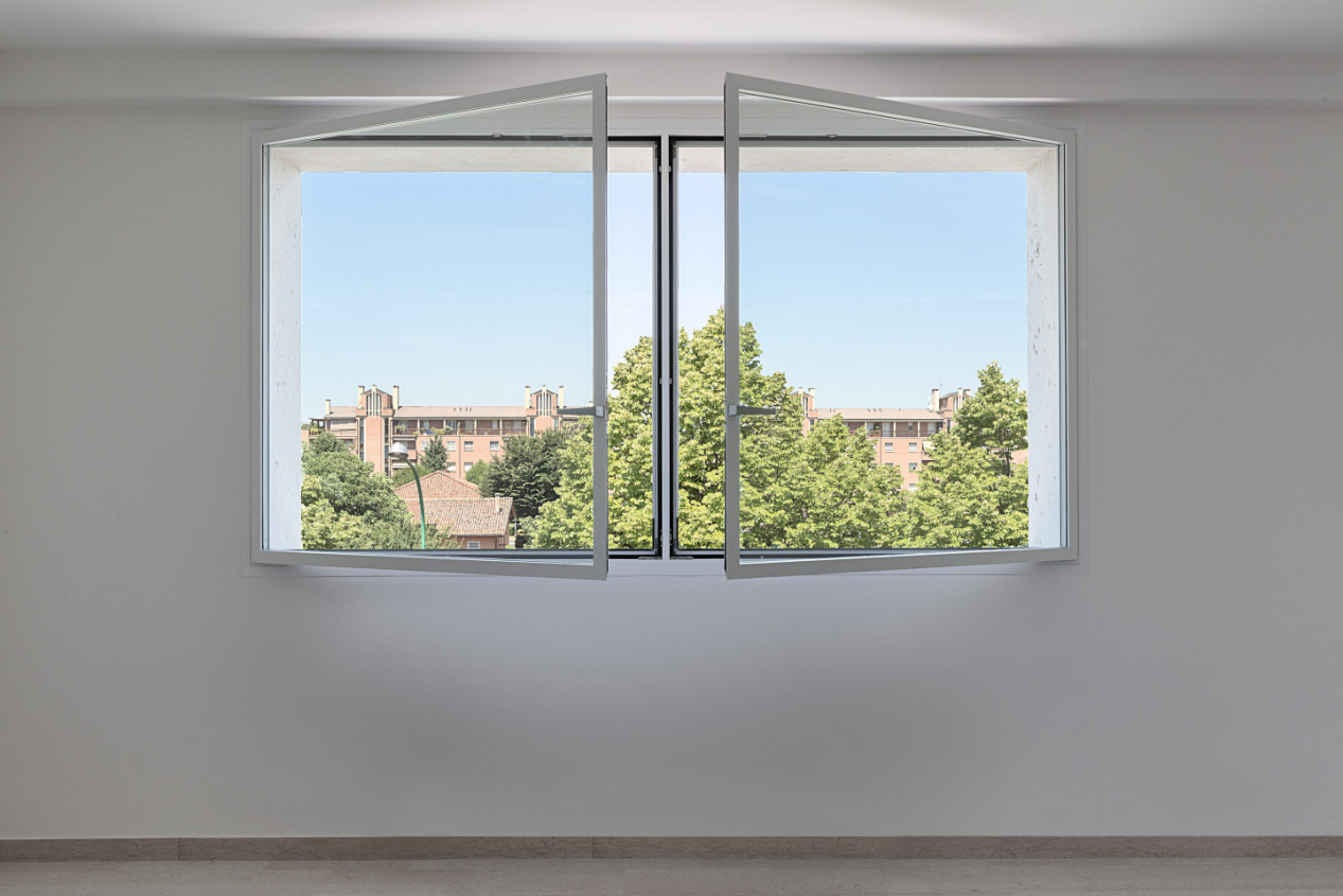 لماذا تكسب النوافذ الرفيعة القلوب (والمنازل) - صعود الإطارات الضيقة