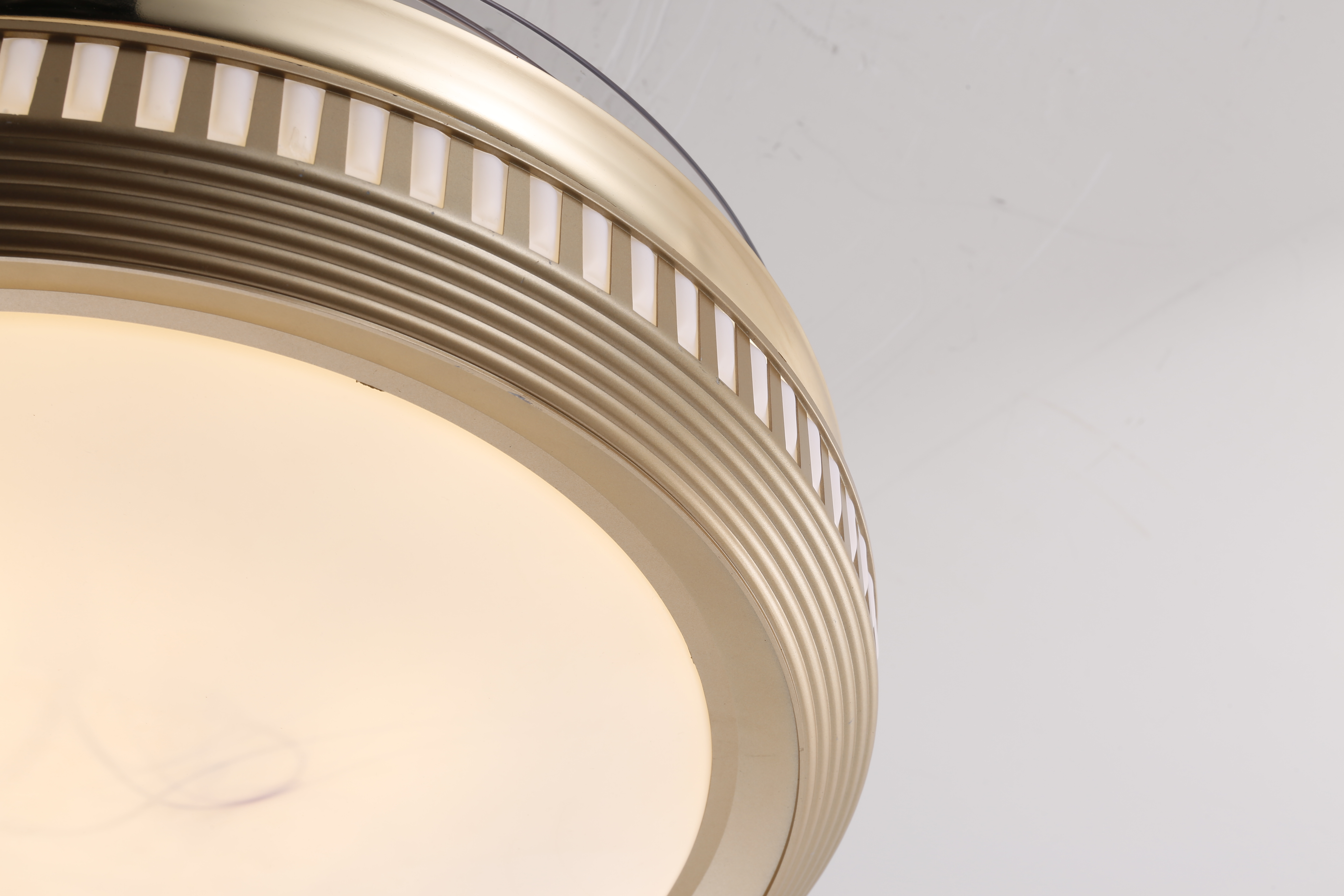 Ceiling Fans with Light from Huangchuang Smart Household Technology