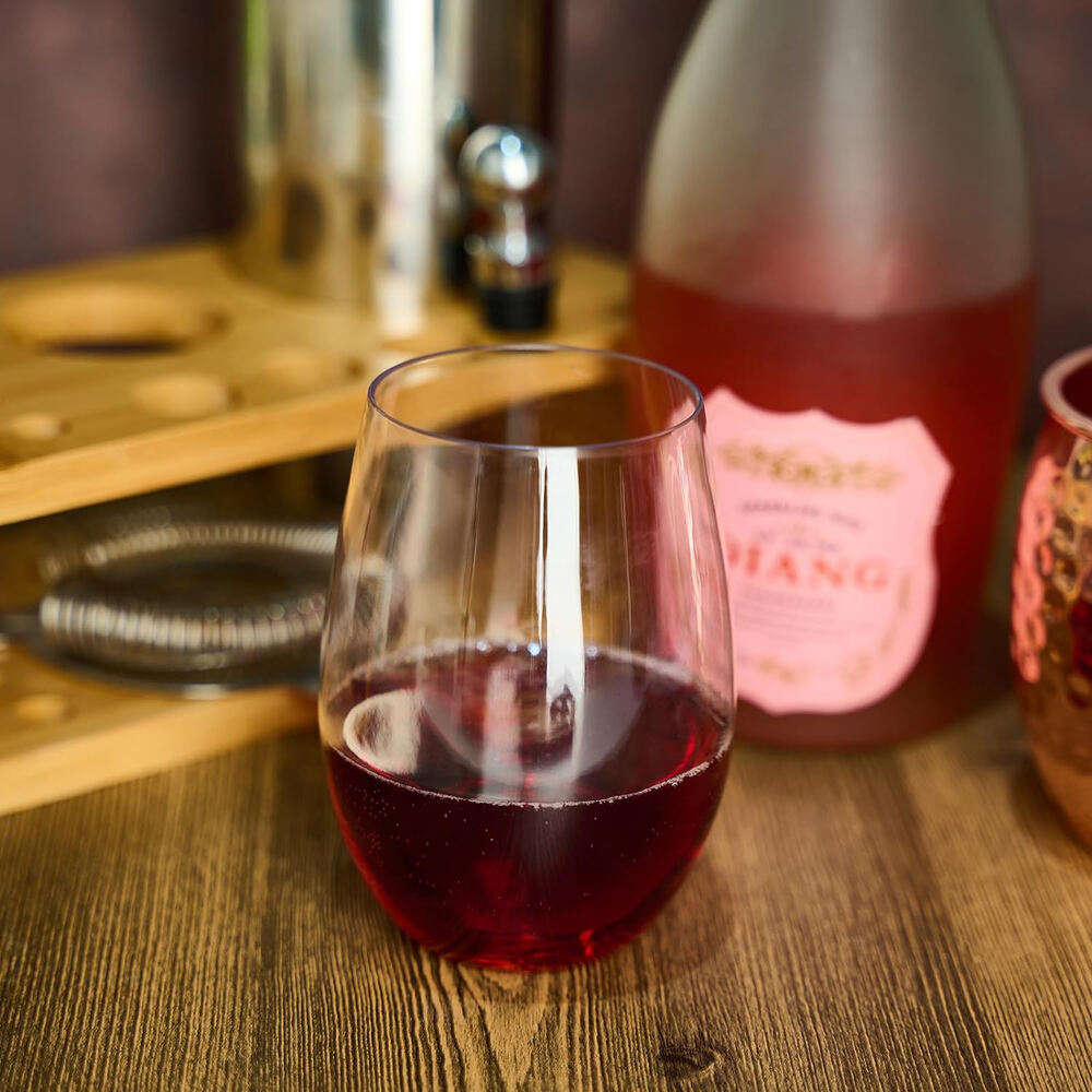 plastic wine glass (28).jpg