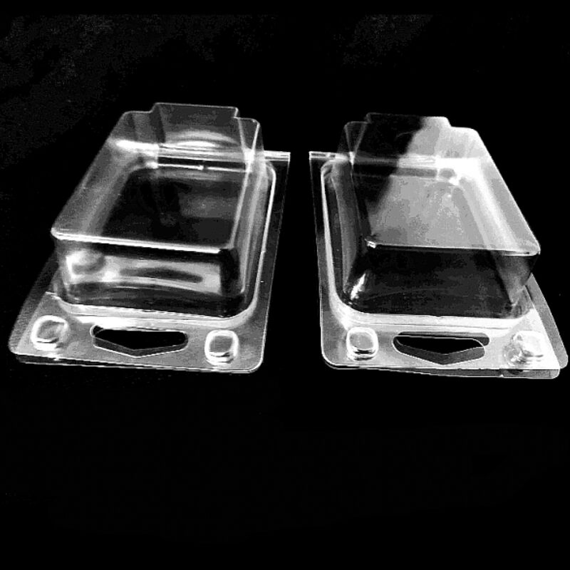 Vacuum form blister clamshell box