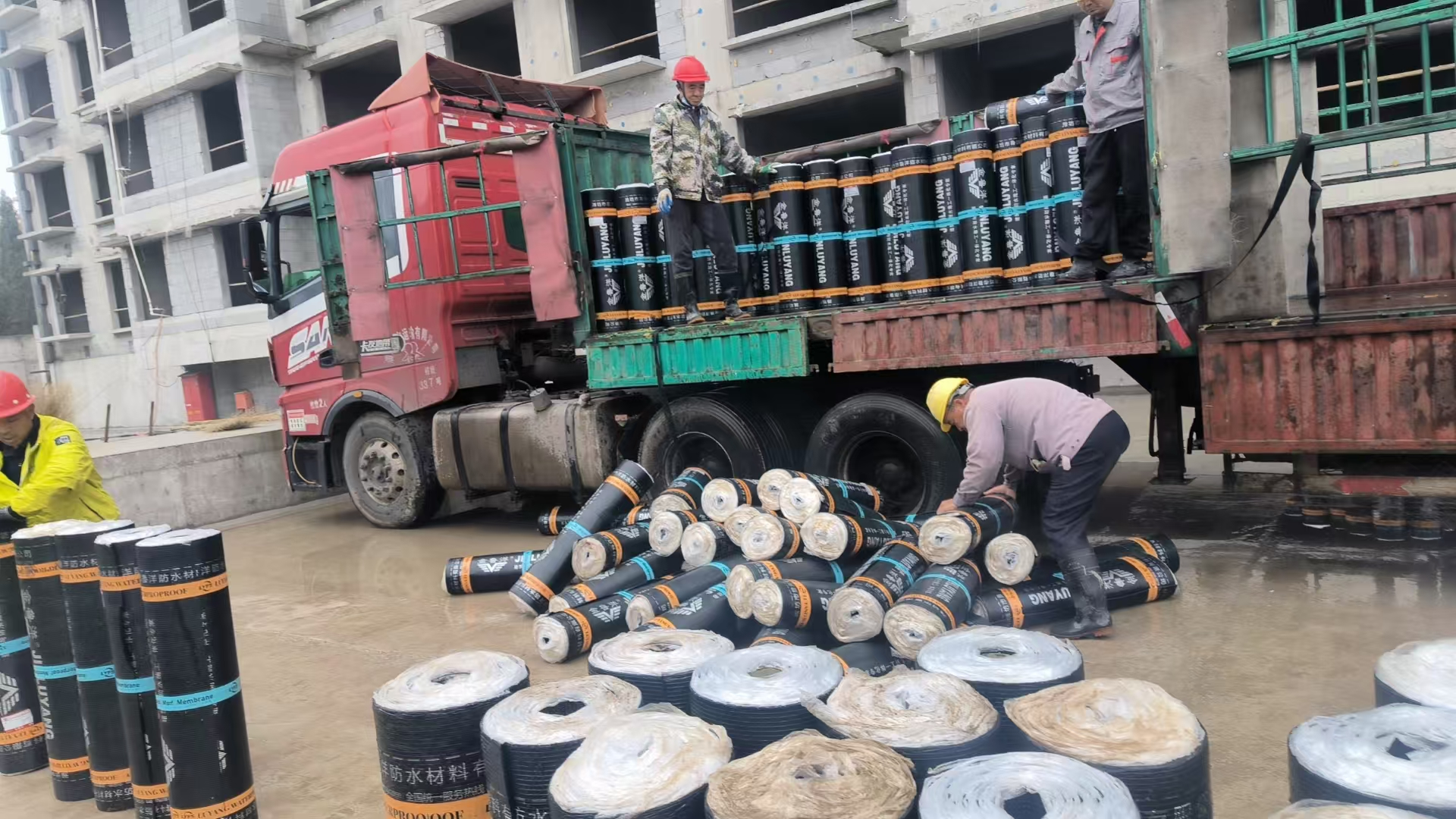 How to Choose the Right Waterproof Membrane for Building Projects?
