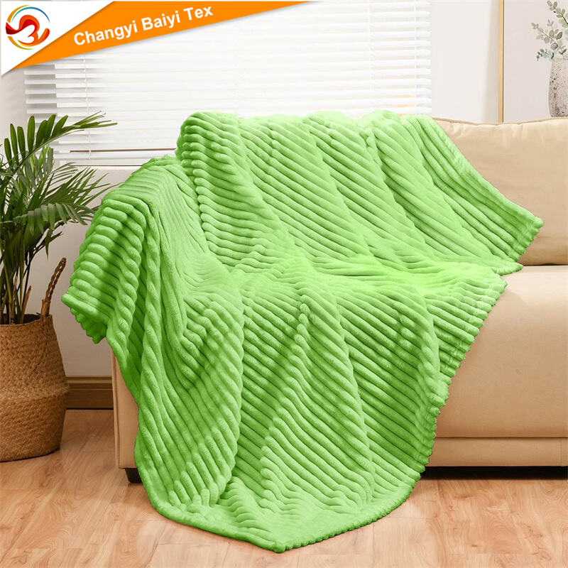 Hurtowa sprzedaż jednokolorowych paskowanych koców flaneli 100% poliester styl europejski i amerykański