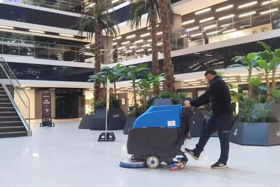 The Cleaning Melody in the Mall