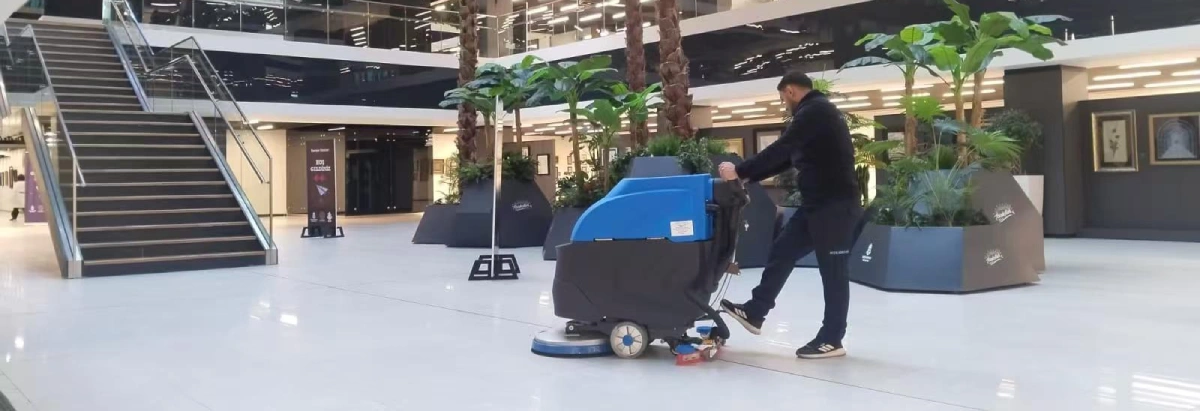 Ang Cleaning Melody sa Mall