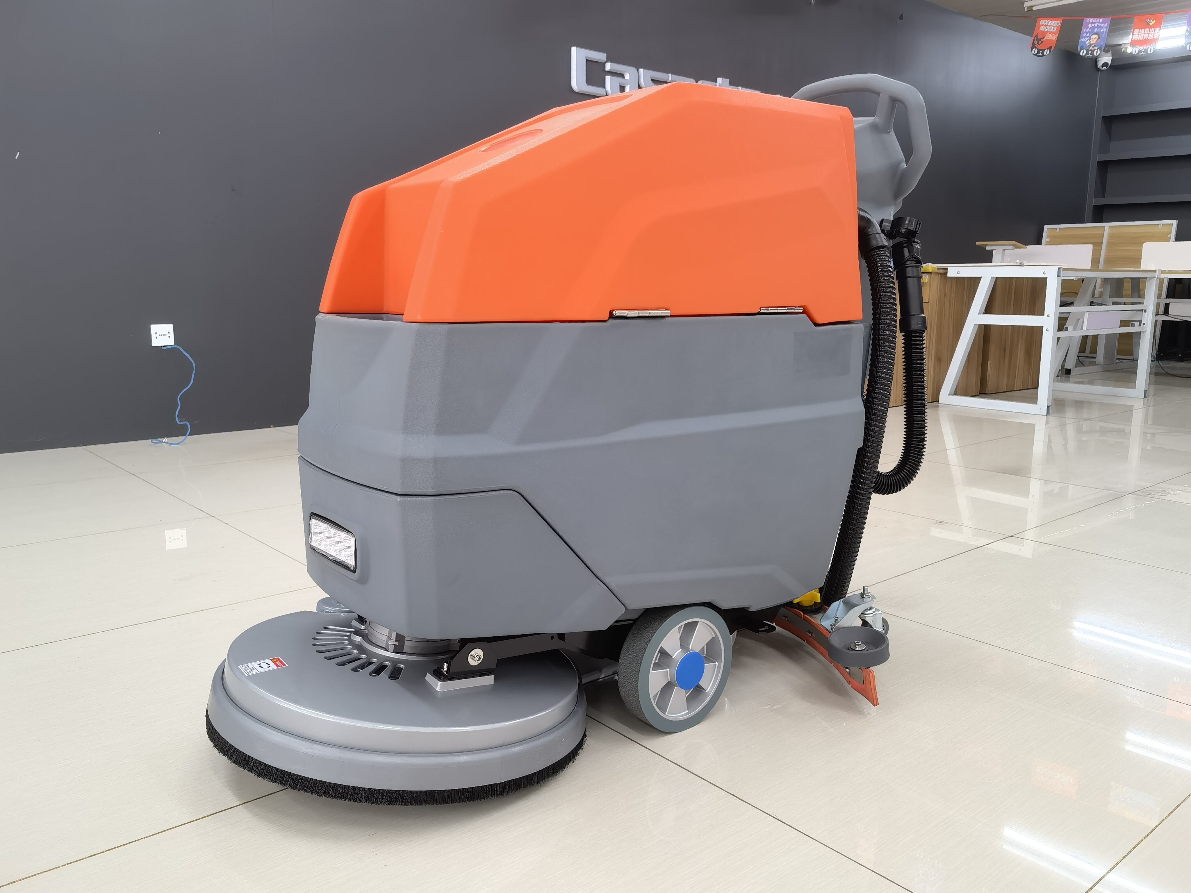 Nuevo Enfoque para Lavar Pisos para Usos Industriales