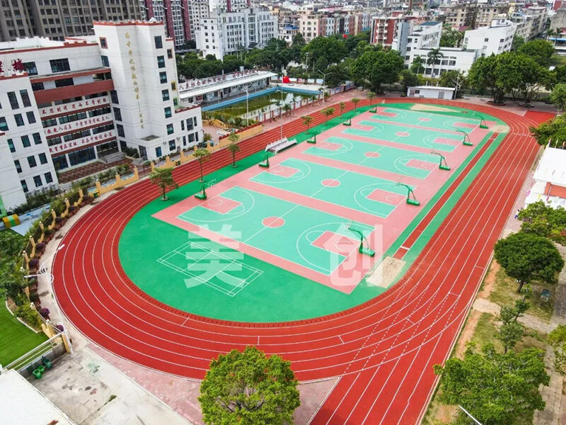 What details should be noted in the daily maintenance of silicon PU basketball court materials?