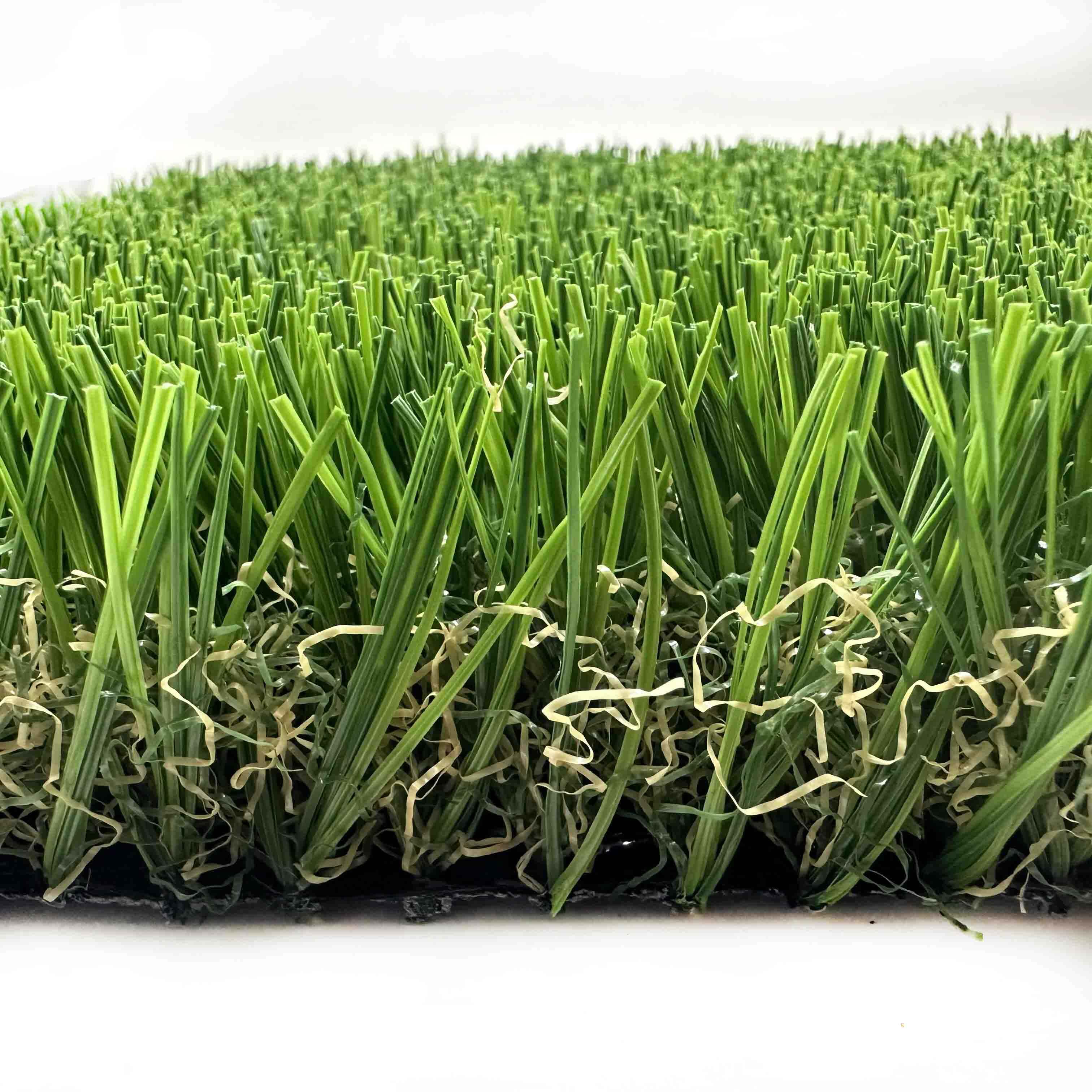 Mejora tu oasis al aire libre con la instalación de césped artificial