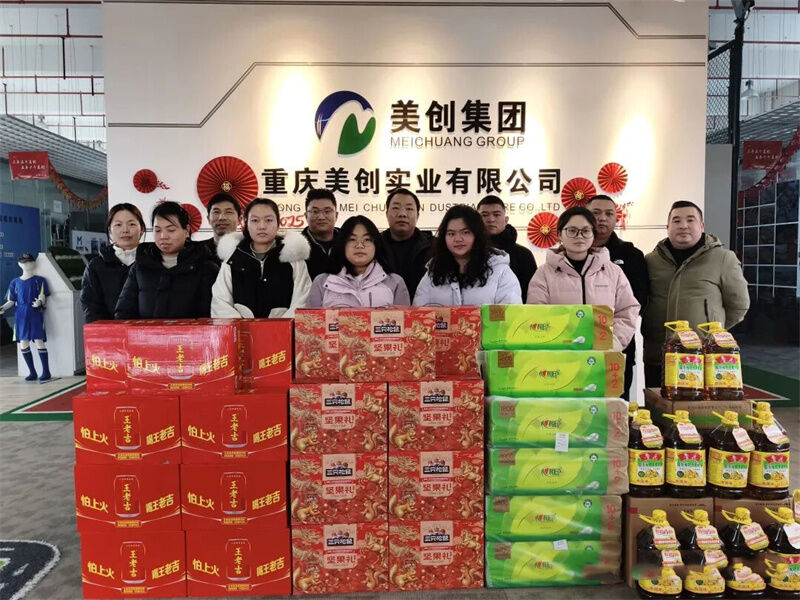 Pack the sweetness and warmth of the New Year into this New Year's gift!