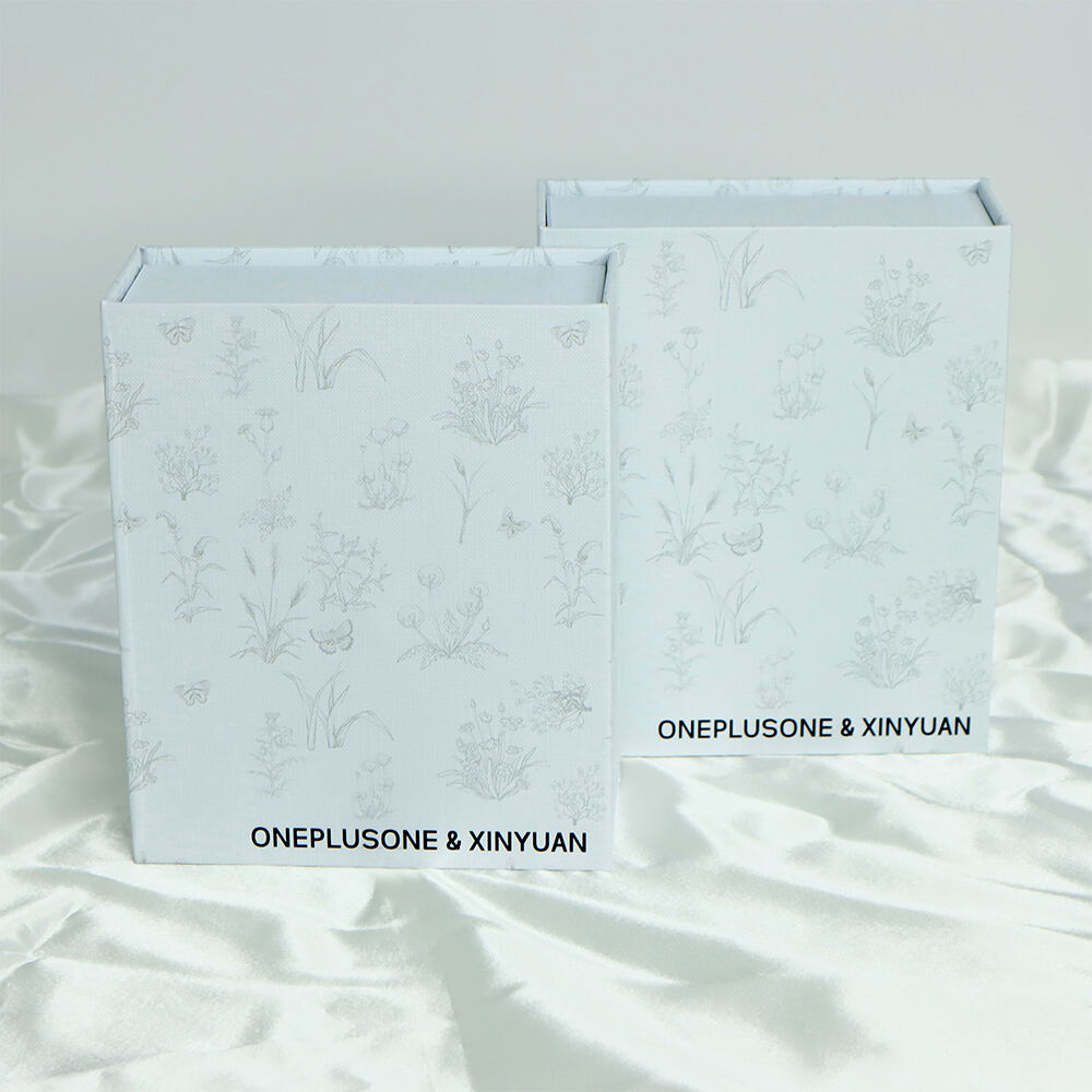 Custom Luxury Cardboard High-quality Book-style Rigid Gift Box with Magnetic Closure for Gifting Packaging