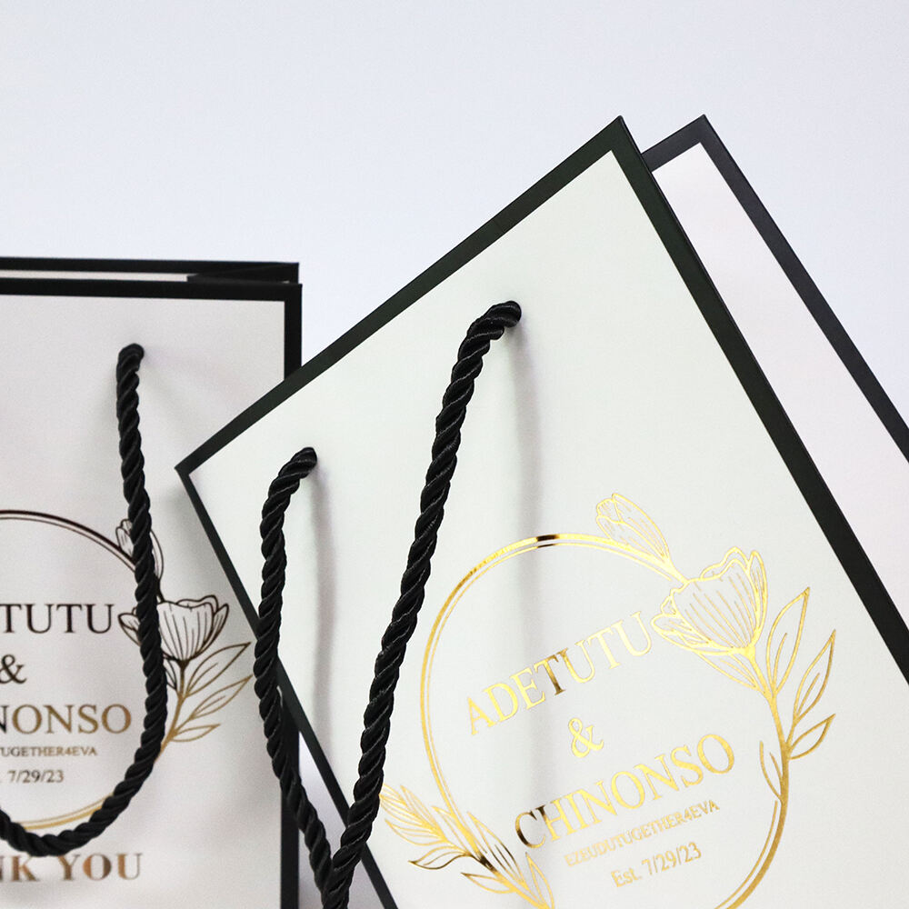 Custom Branded Logo Luxury Paper Packaging Gift Shopping Bag Paper Bag with hot stamping logo
