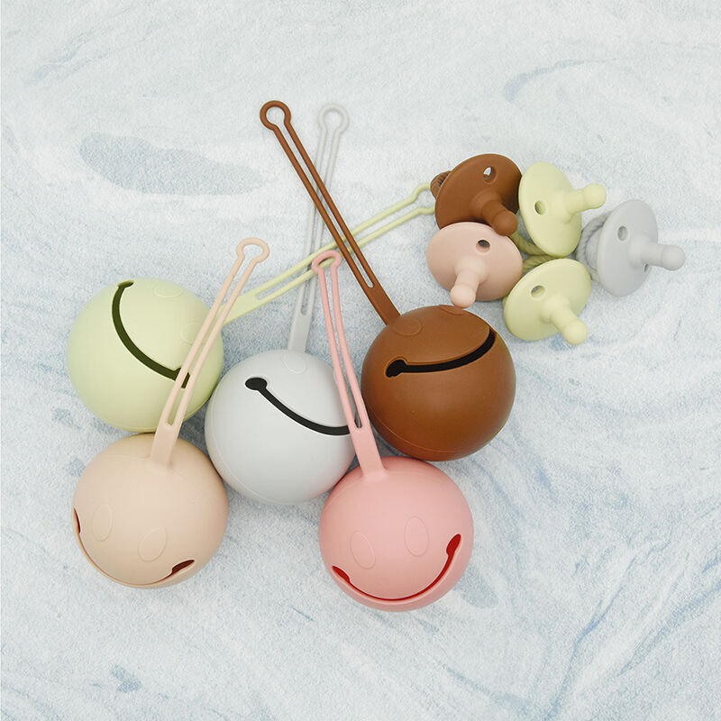 Pacifier Holder: Keep Pacifiers Clean